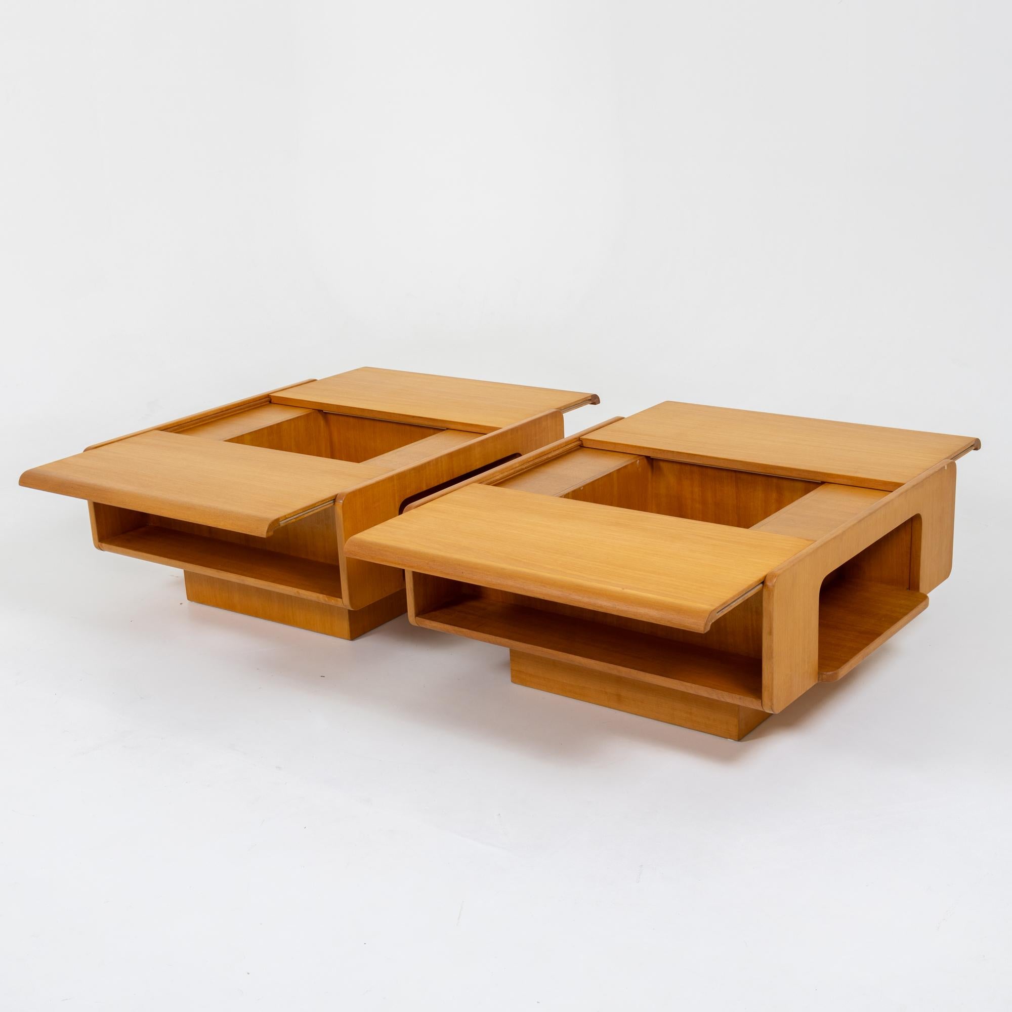 Bois Paire de tables basses, milieu du 20e siècle en vente