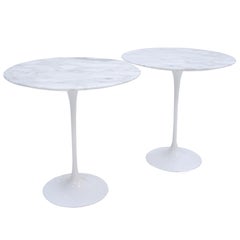 Pair of Coffee Tables Model "Tulip" by Eero Saarinen Edited by Knoll