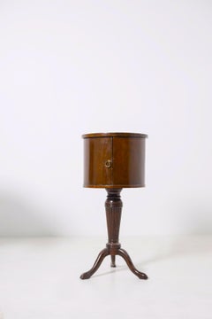 Pair of Coffee Tables Victorian English in Wood and Brass, Fine, 1890