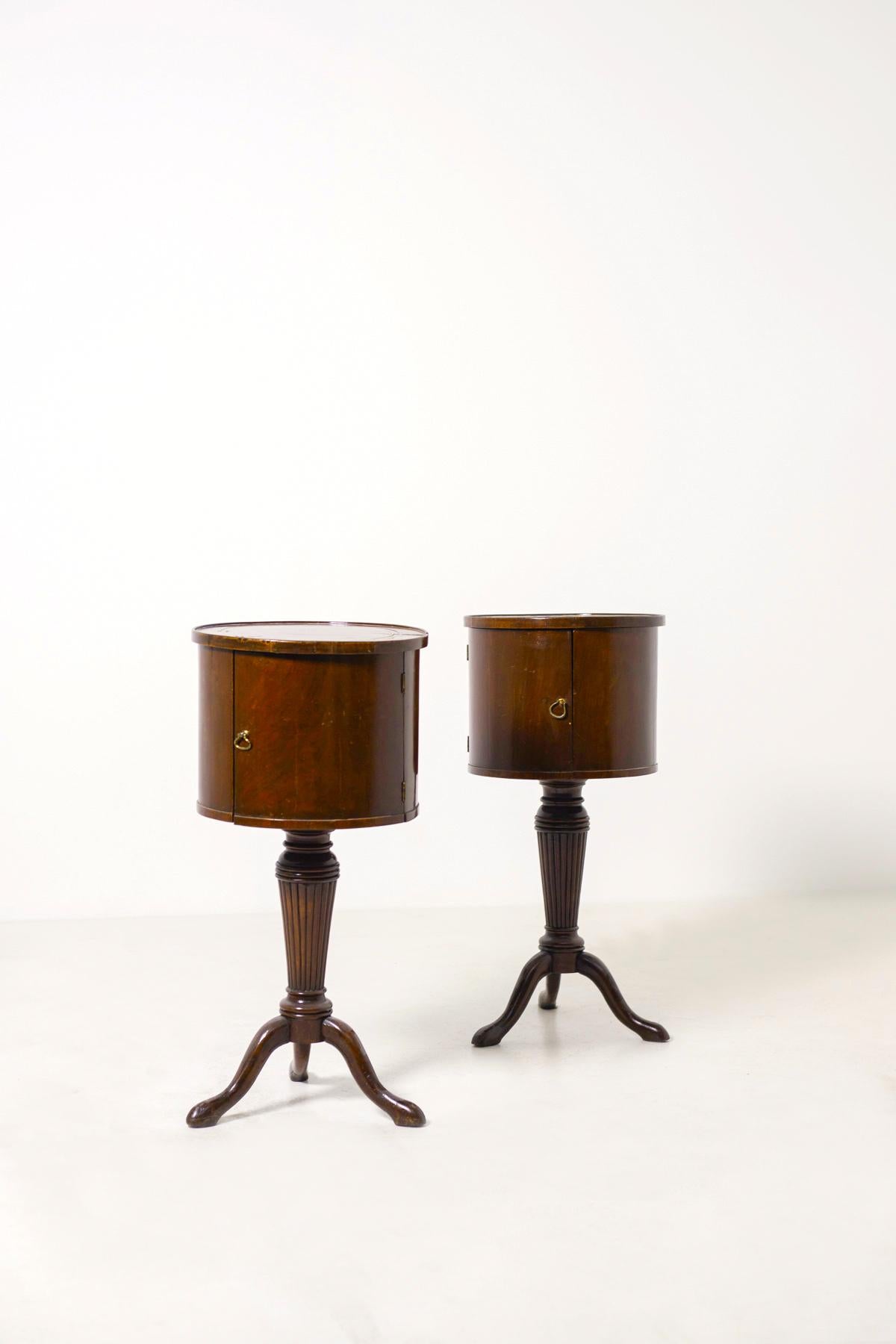 Pair of Coffee Tables Victorian English in Wood and Brass, Fine, 1890 1