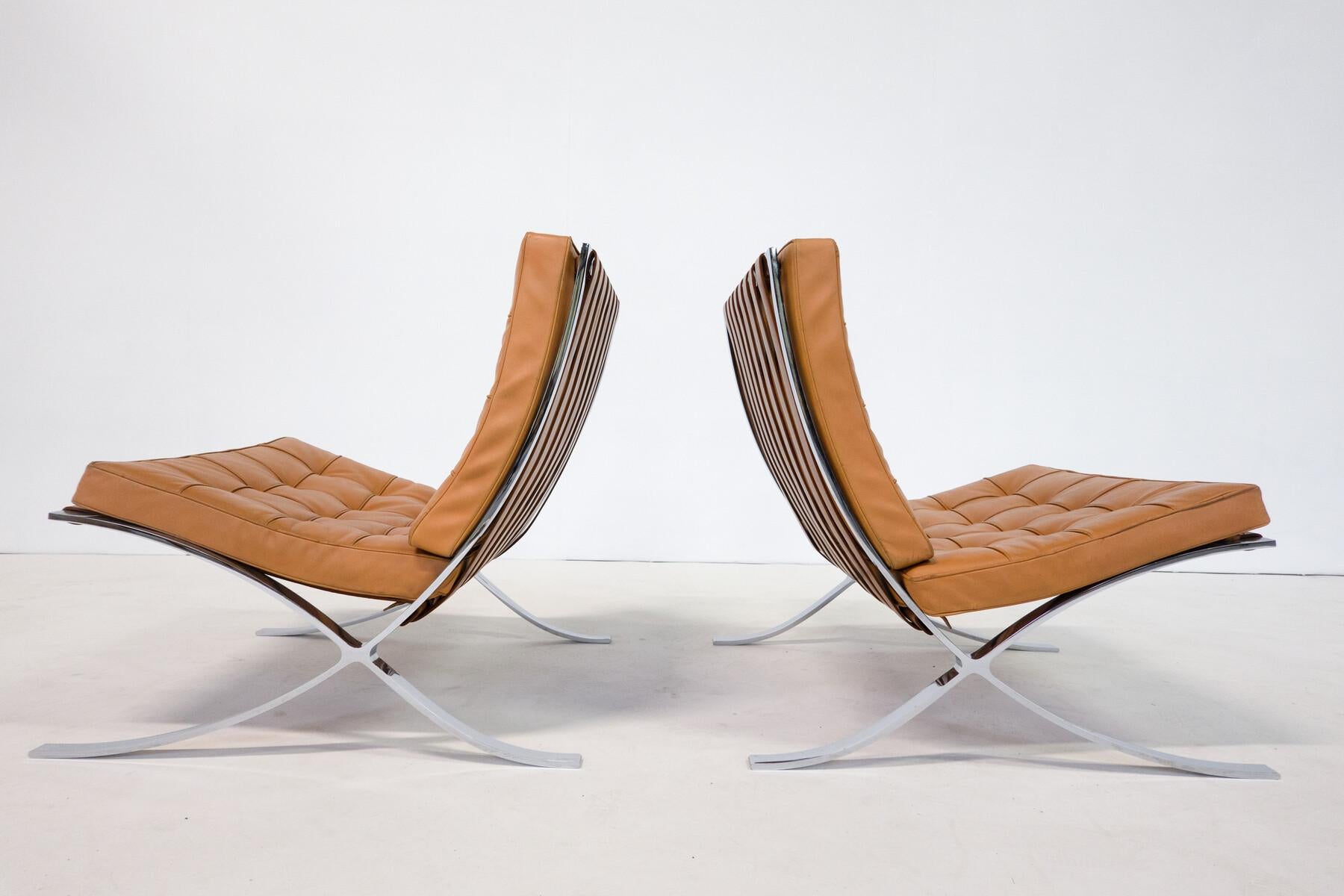 Pair of Cognac Leather Barcelona Chairs by Mies Van Der Rohe for Knoll, 1960s For Sale 8
