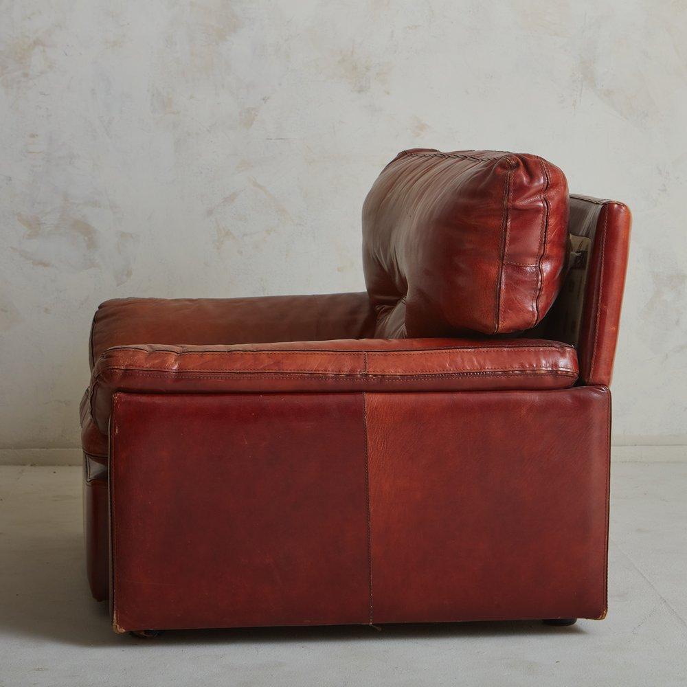 Mid-Century Modern Pair of Cognac Leather Lounge Chairs France 1960s