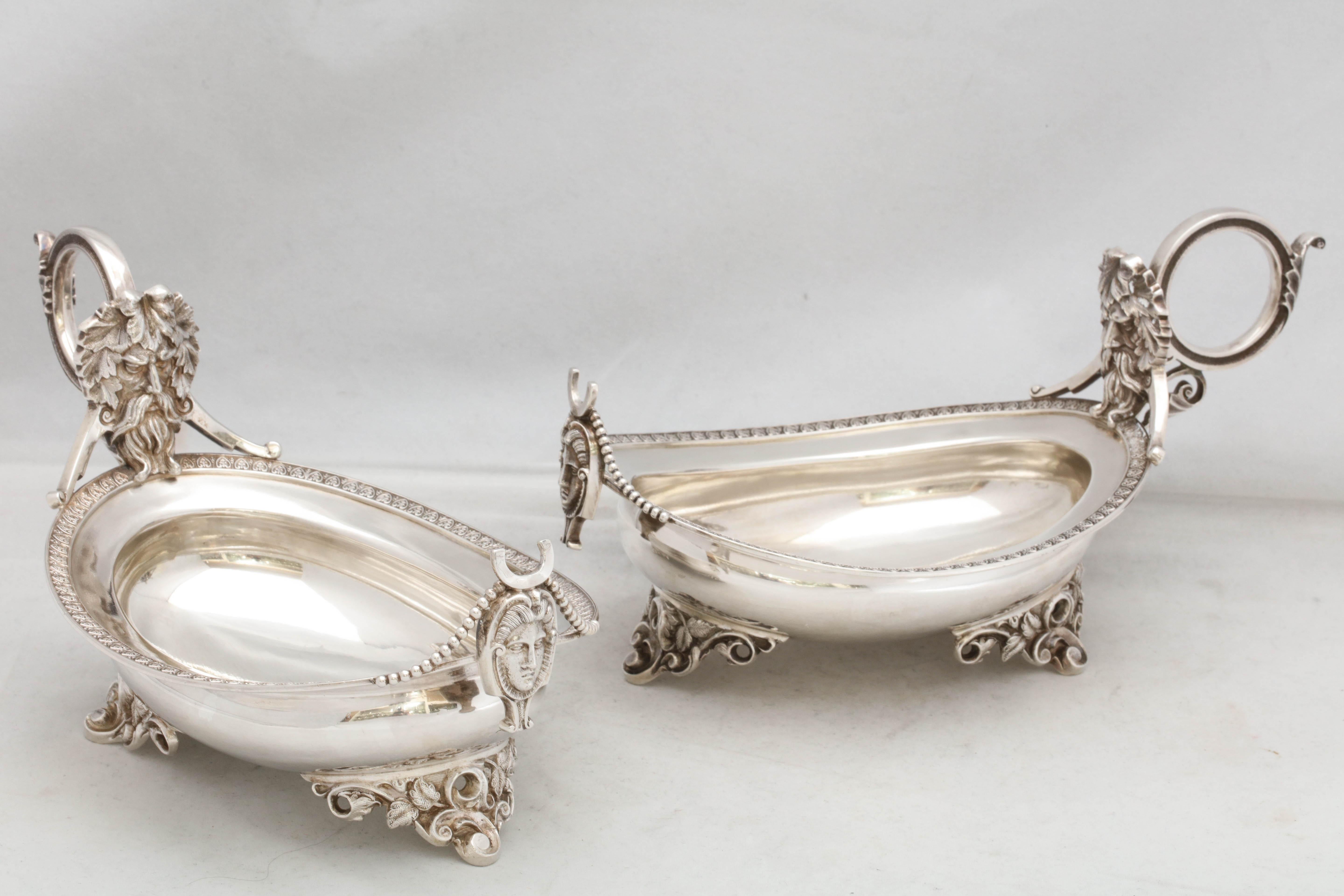 Pair of Coin Silver Neoclassical Footed Sauce, Gravy Boats In Excellent Condition In New York, NY