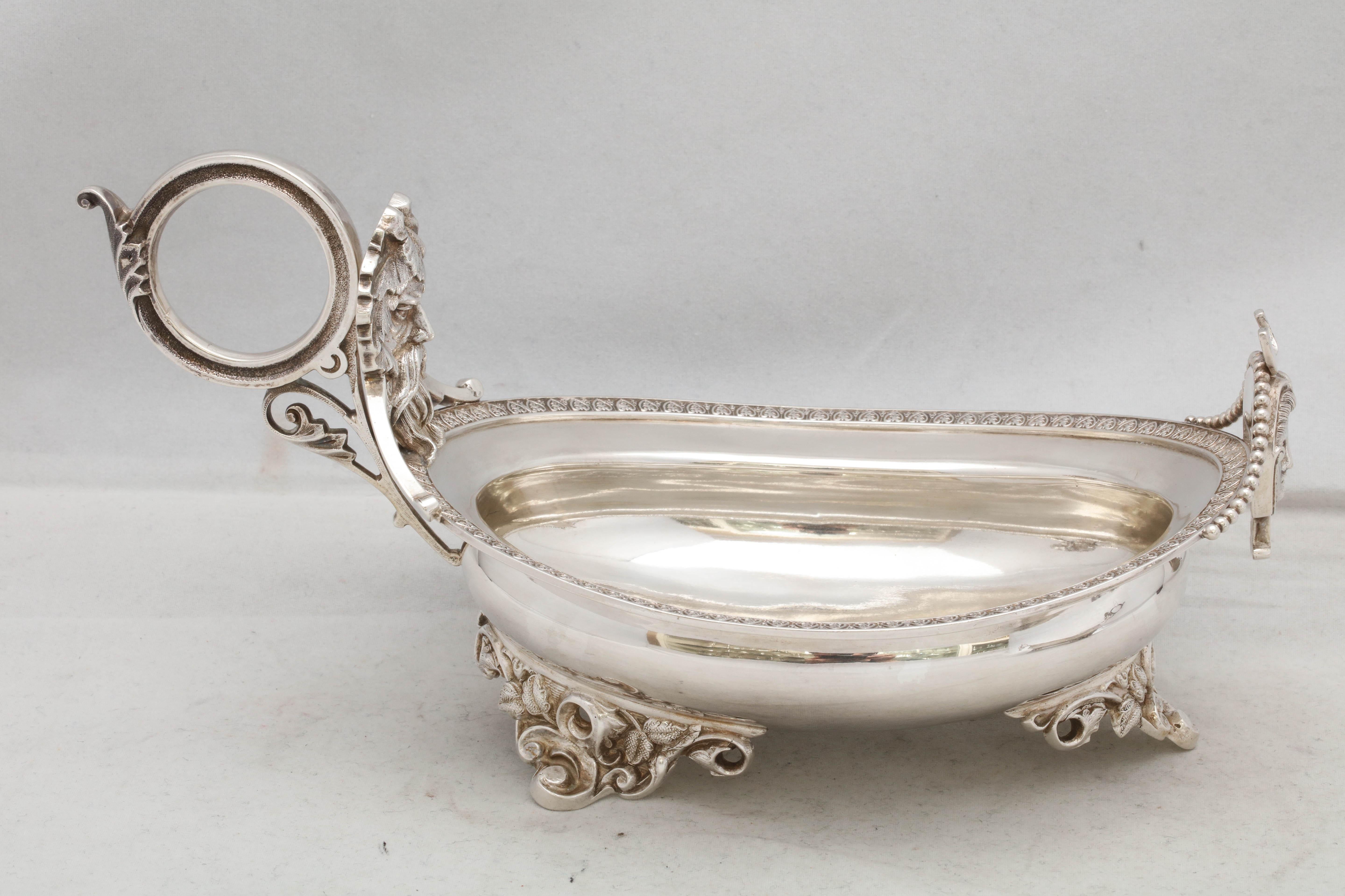 Late 19th Century Pair of Coin Silver Neoclassical Footed Sauce, Gravy Boats
