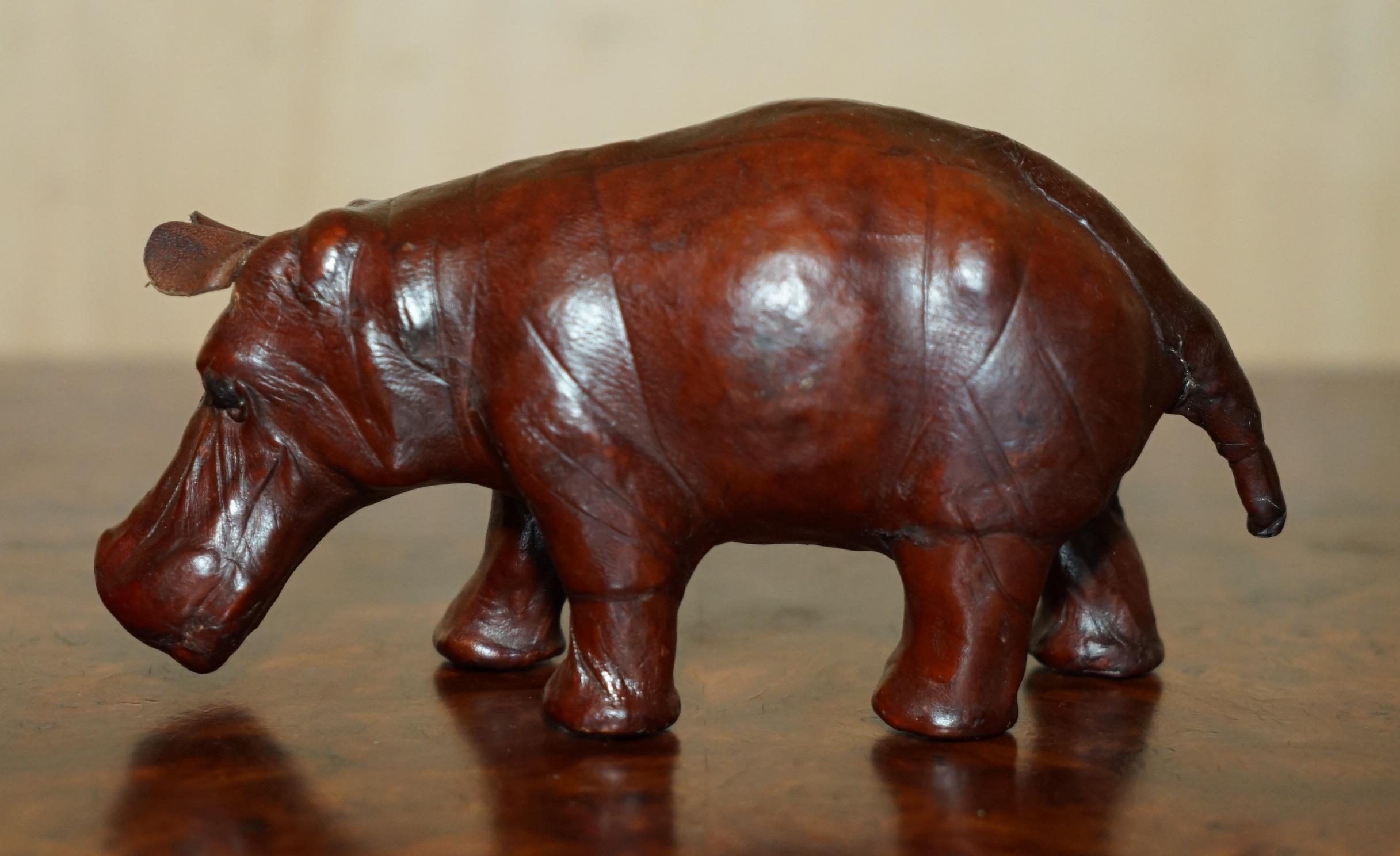 COPPIA DI PIEDI DA COLLEZIONE OMERSA IN PELLE MARRONE HiPPOPOTAMUS HIPPO in vendita 4