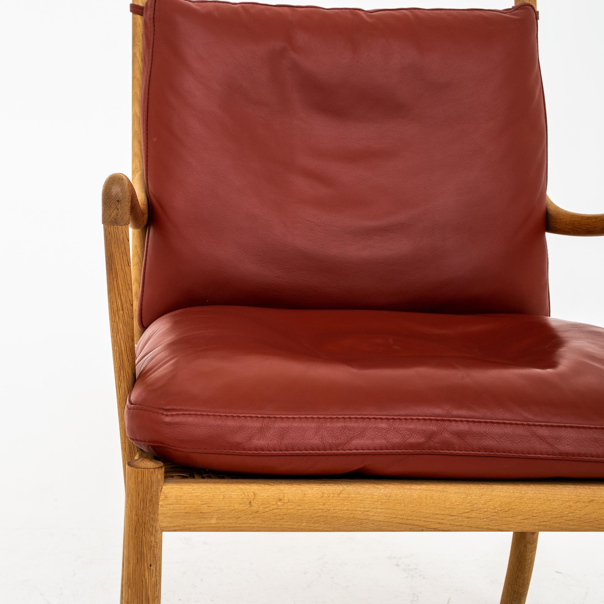 Pair of Colonial Chairs by Ole Wanscher In Good Condition In Copenhagen, DK