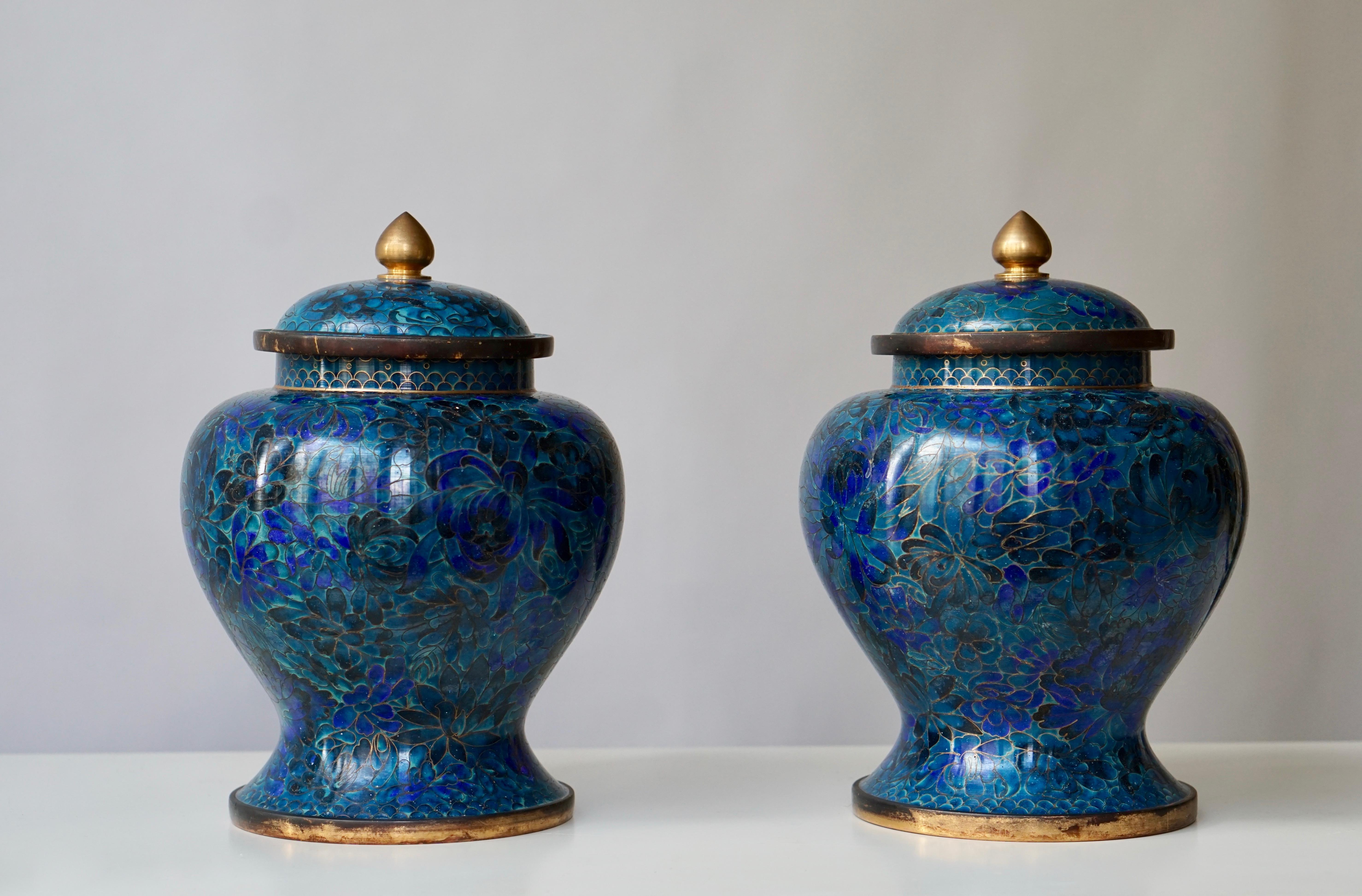 Paar bunte chinesische Jingfa-Cloisonné-Vasen 4