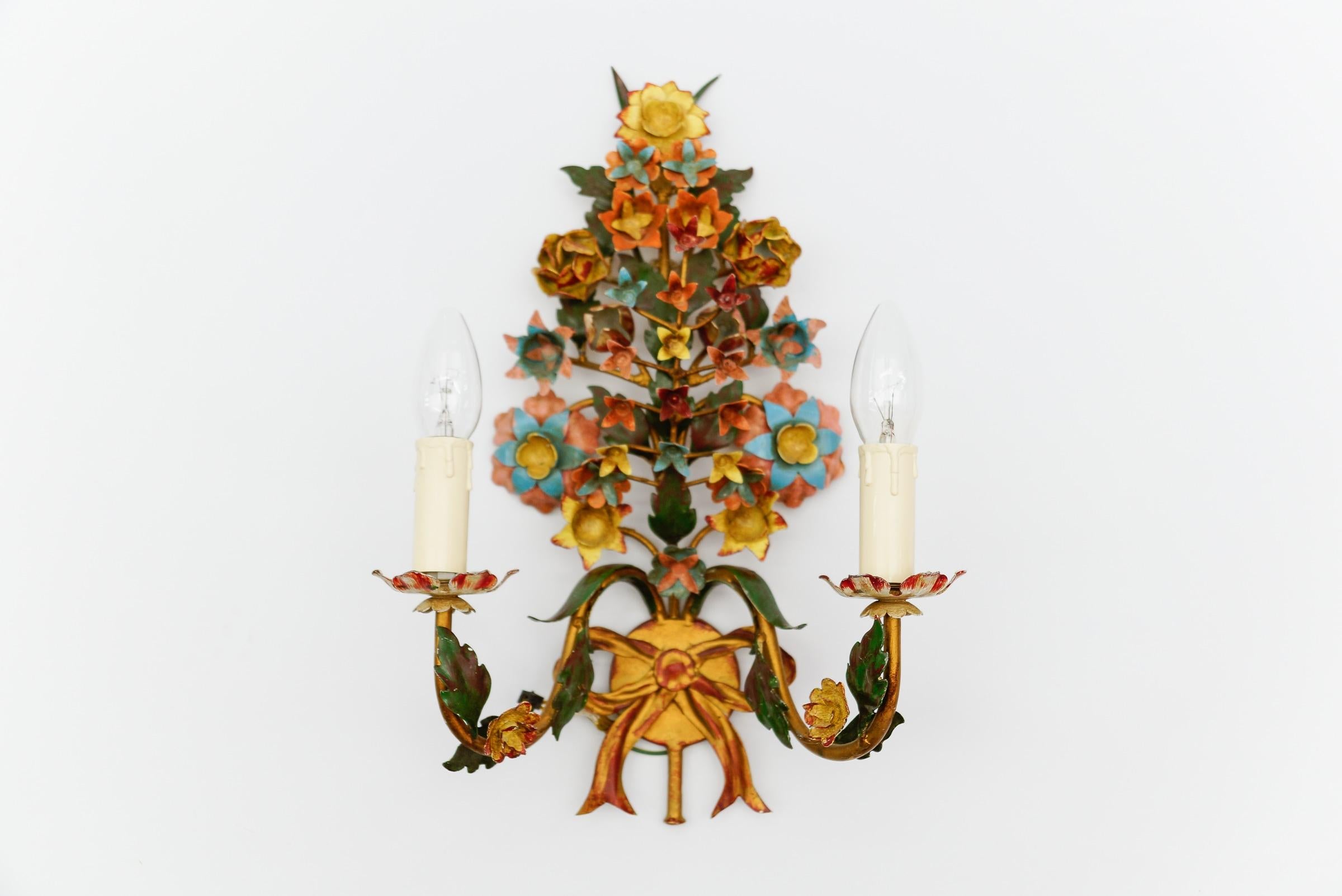 Hollywood Regency Pair of Colorful Florentiner Double Flower Wall Lights, Italy 1970s For Sale
