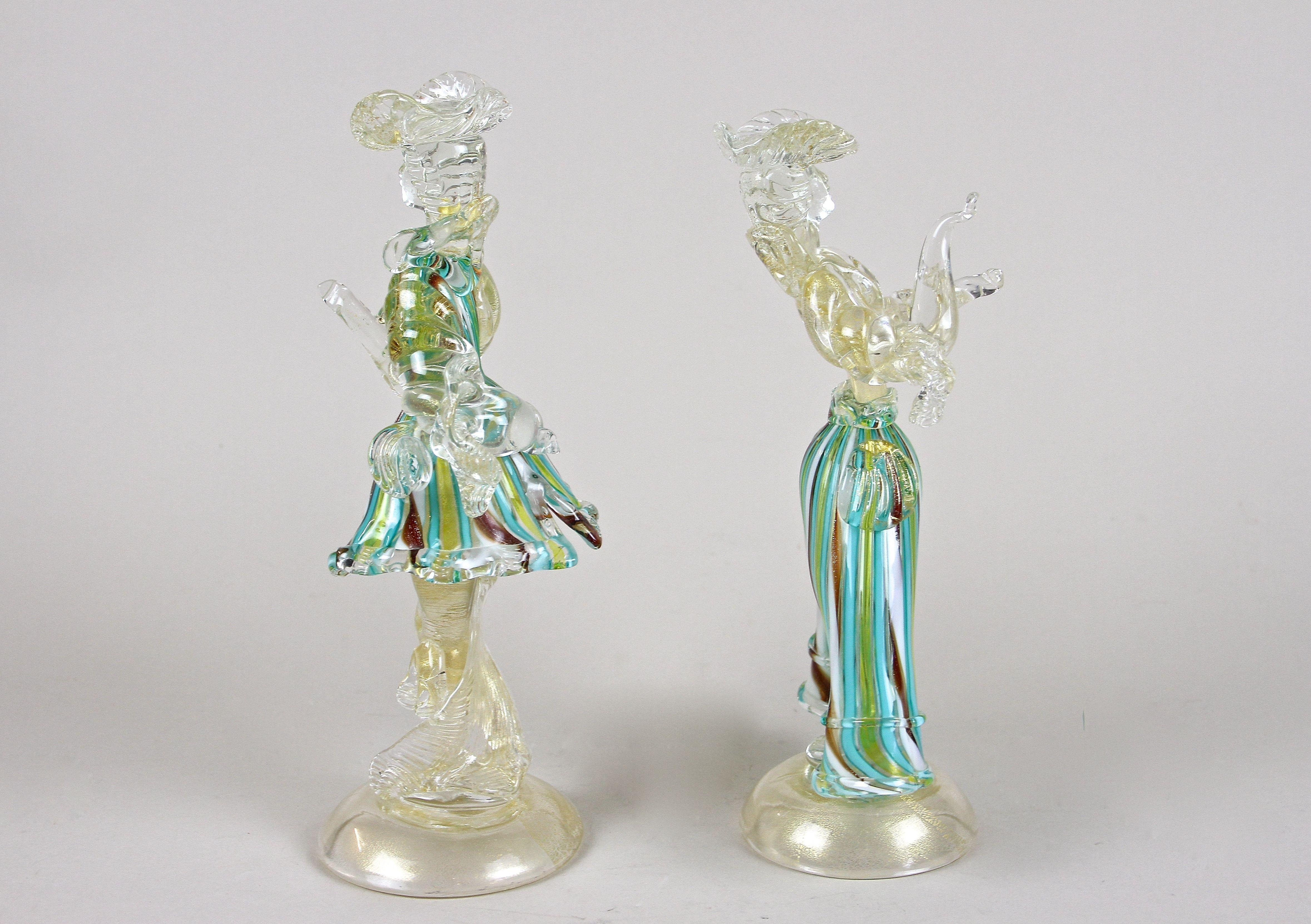 Pair of Colorful Gilt Murano Glass Figurines, Italy, circa 1950 In Good Condition In Lichtenberg, AT