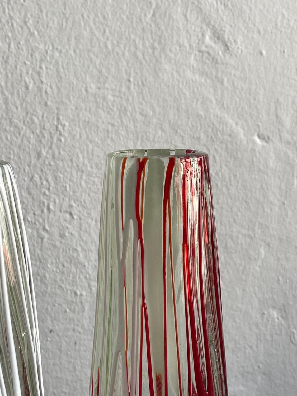 Italian Pair of colorful Murano Vases in red and white For Sale
