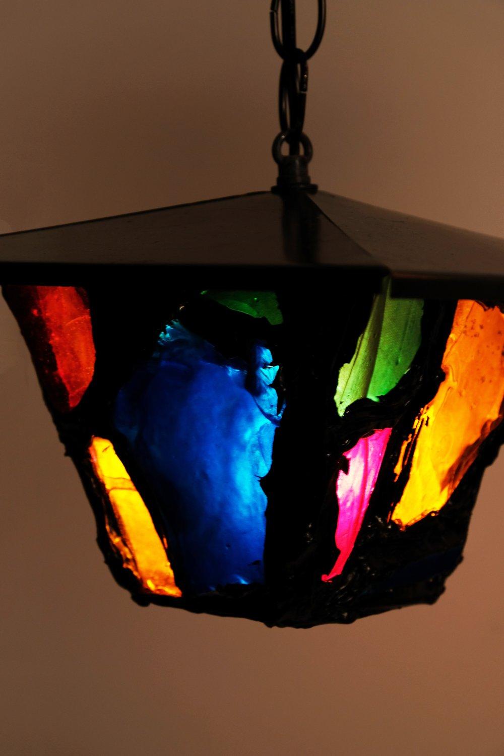 Mid-Century Modern Paire de suspensions en verre coloré dans le style de Peter Marsh en vente