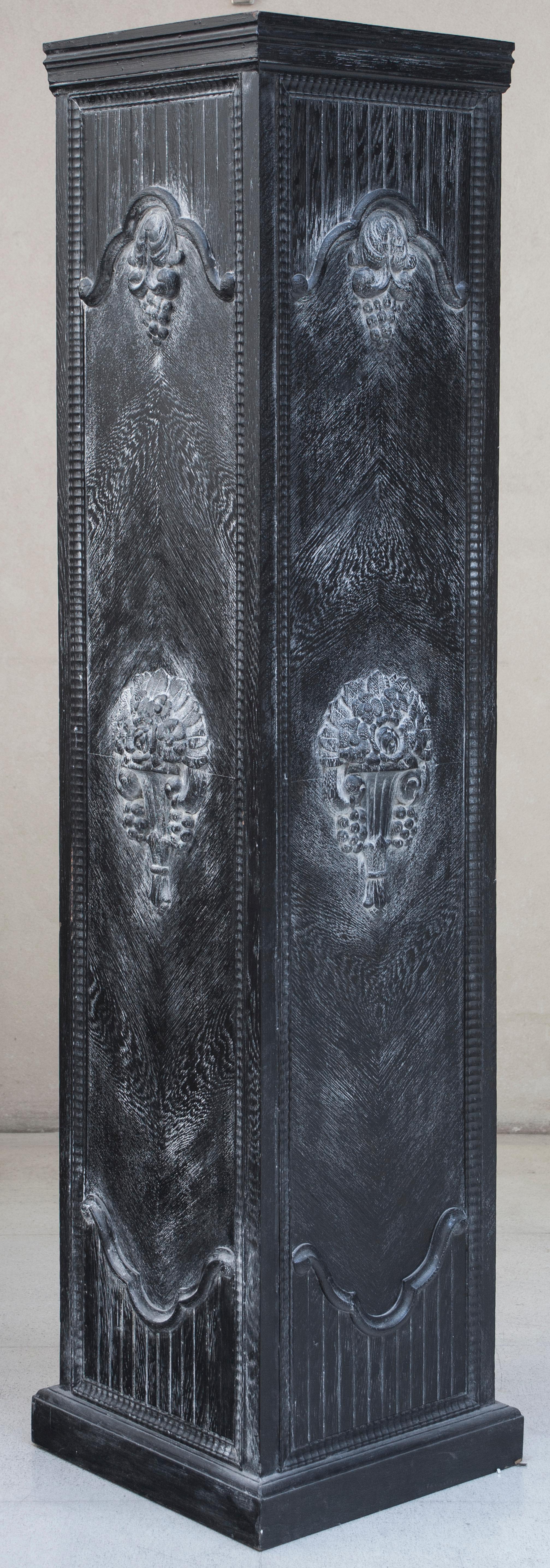 Early 20th Century Pair of Column, Jugendstil, Art Nouveau, Liberty, 1900, French For Sale