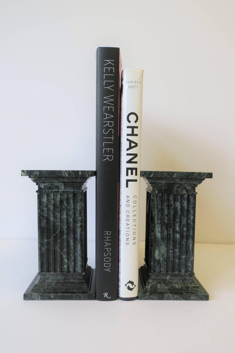 Pair of Green and White Column Marble Bookends For Sale at 1stdibs