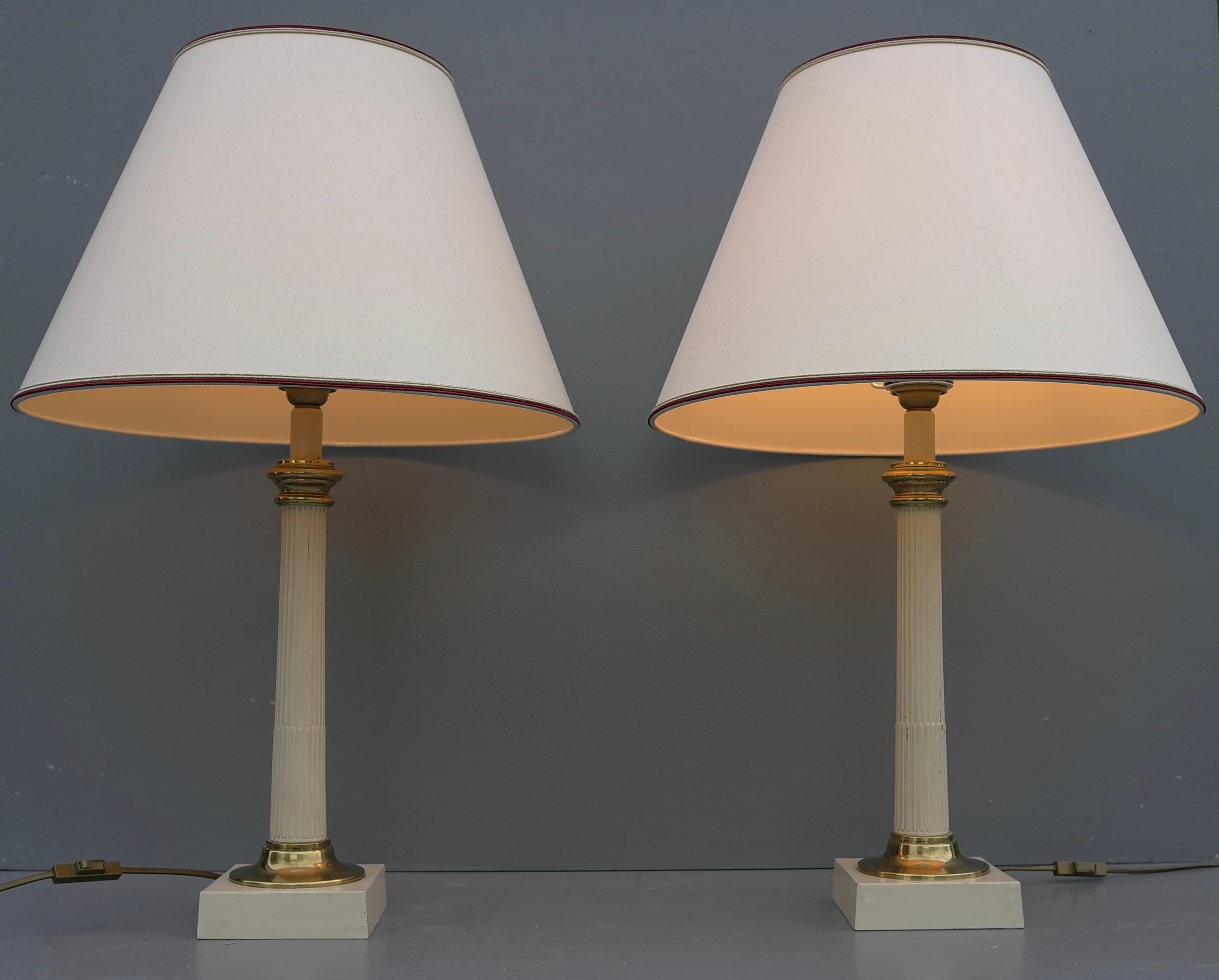 Mid-20th Century Pair of Column Table Lamps in Off White Metal and Brass Details, France 1960's For Sale