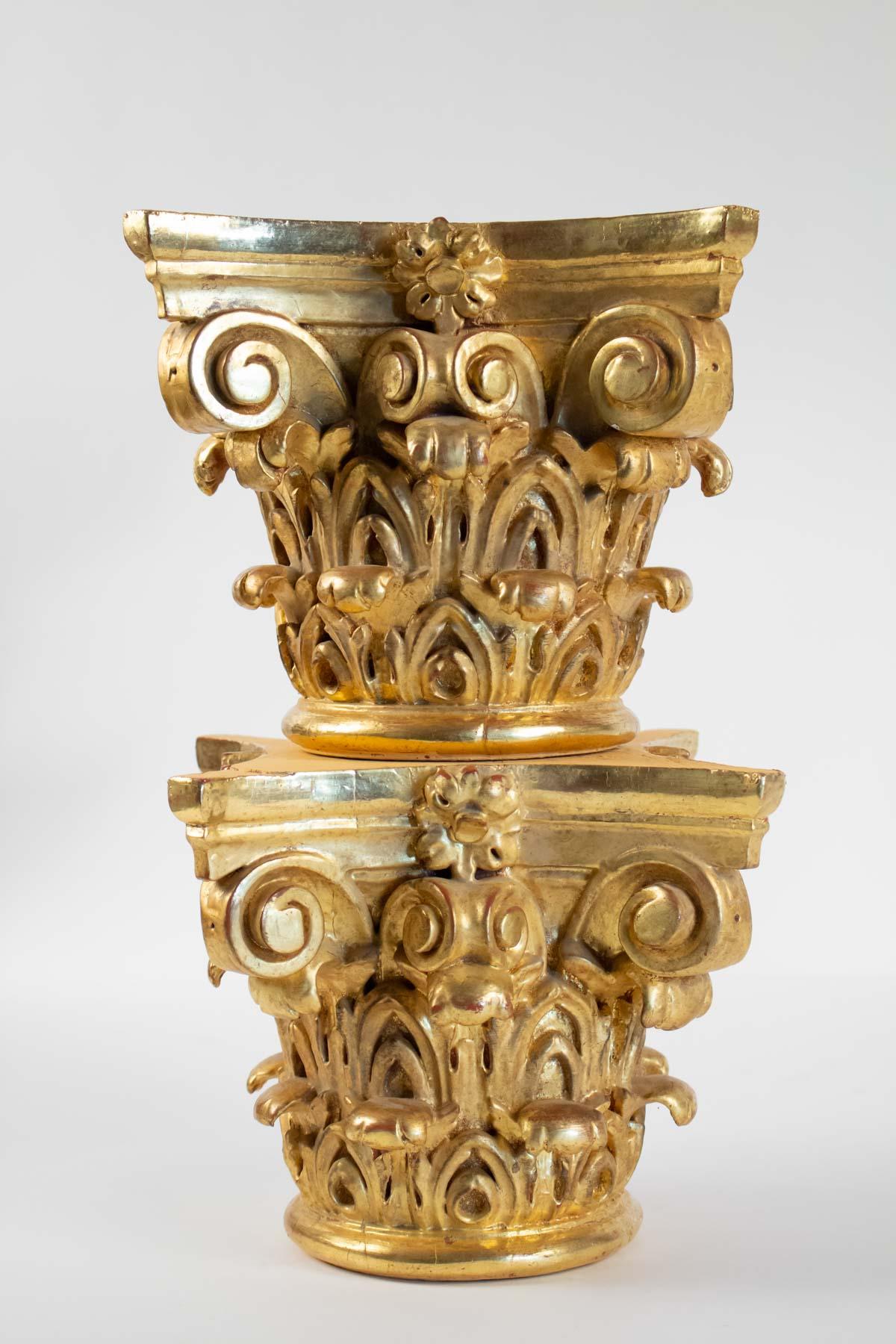 Pair of Column Tops Carved and Gilded, 20th Century In Good Condition In Saint-Ouen, FR