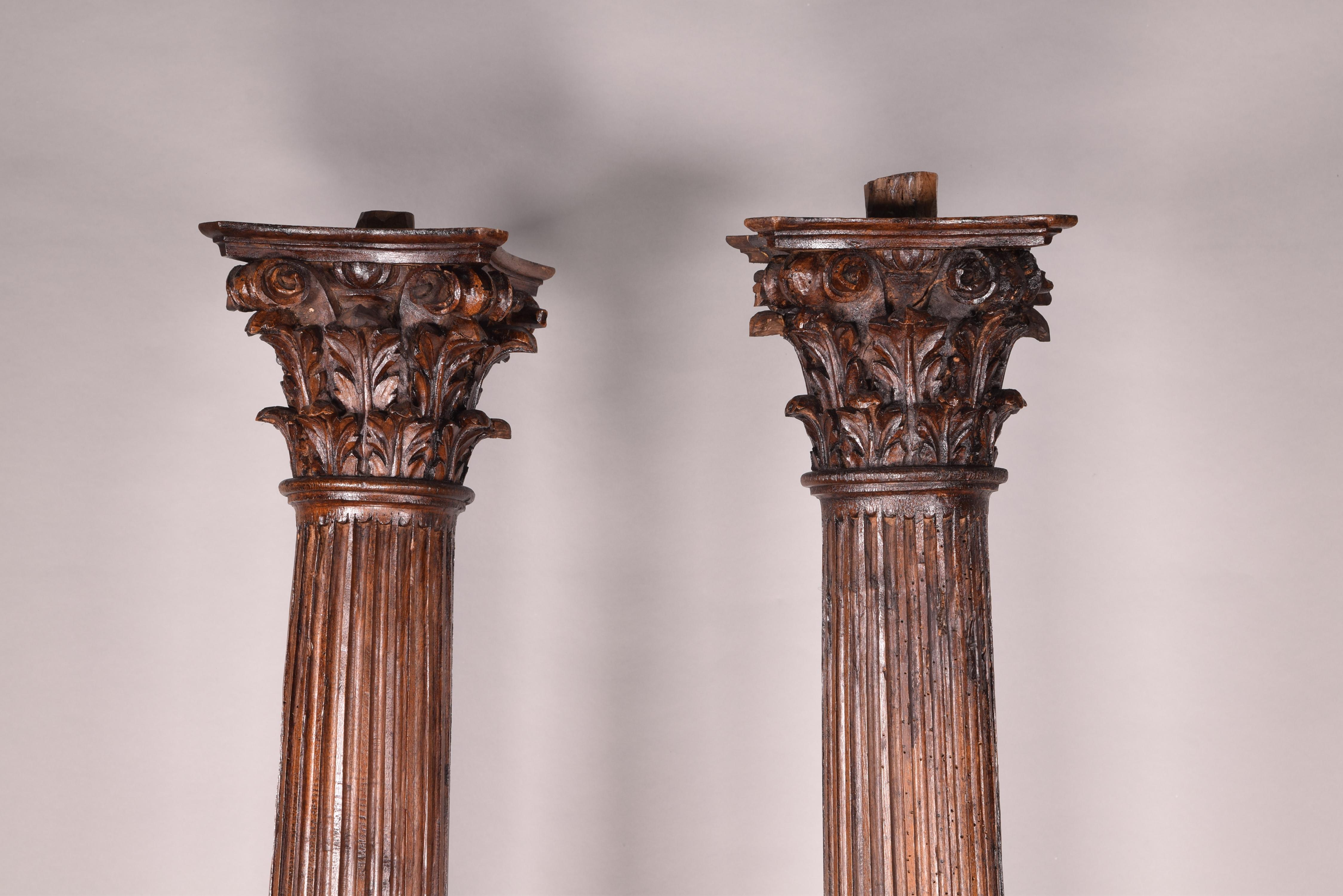 European Pair of Columns in Carved Wood, 17th Century