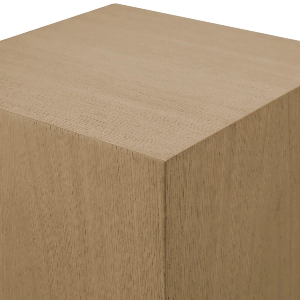 Paar Säulen aus hellem Holzfurnier, 21. Jahrhundert. (Moderne) im Angebot