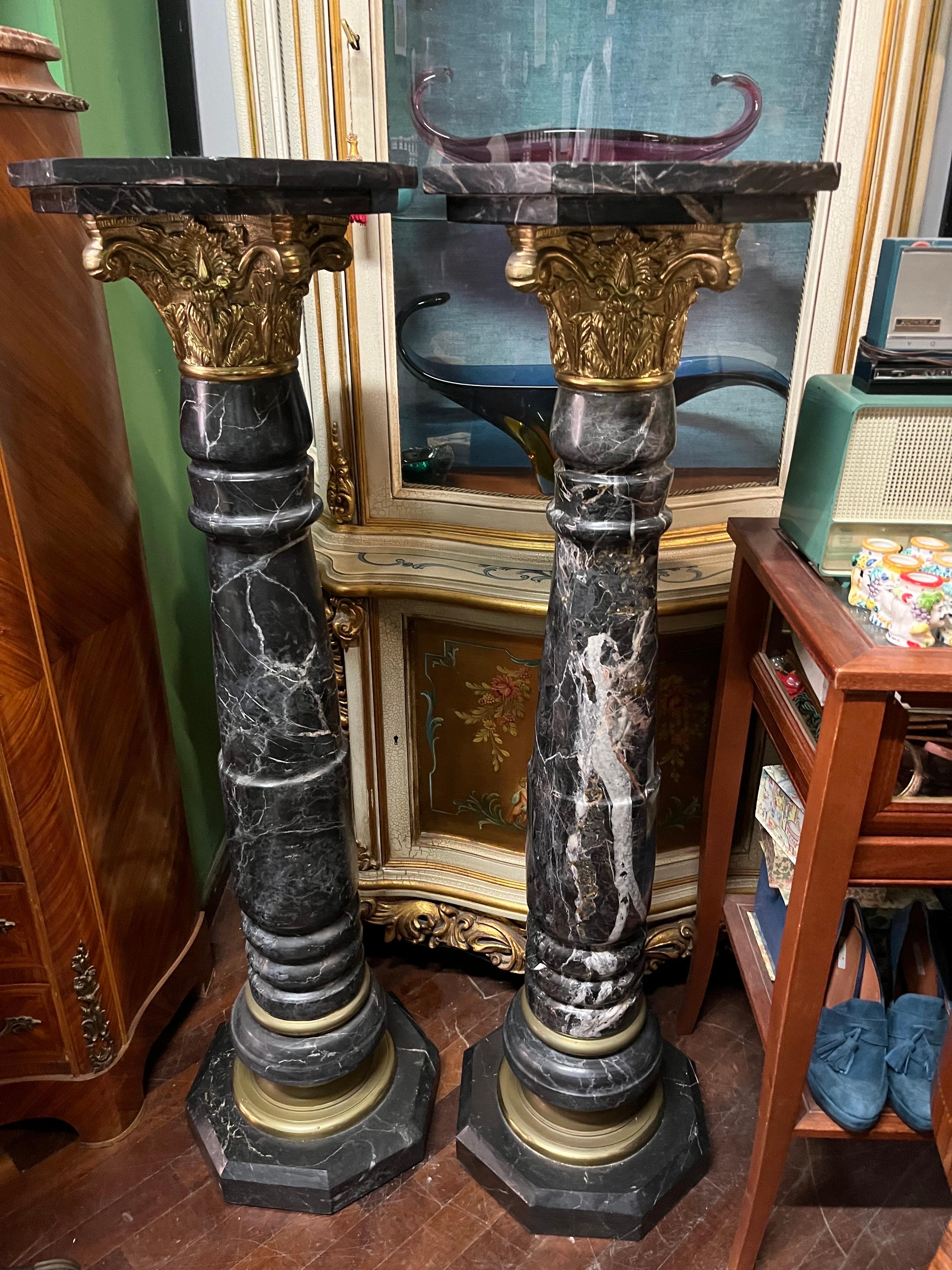Early 20th Century Pair of Columns in Precious Black Marble and Brass from the 1900s For Sale