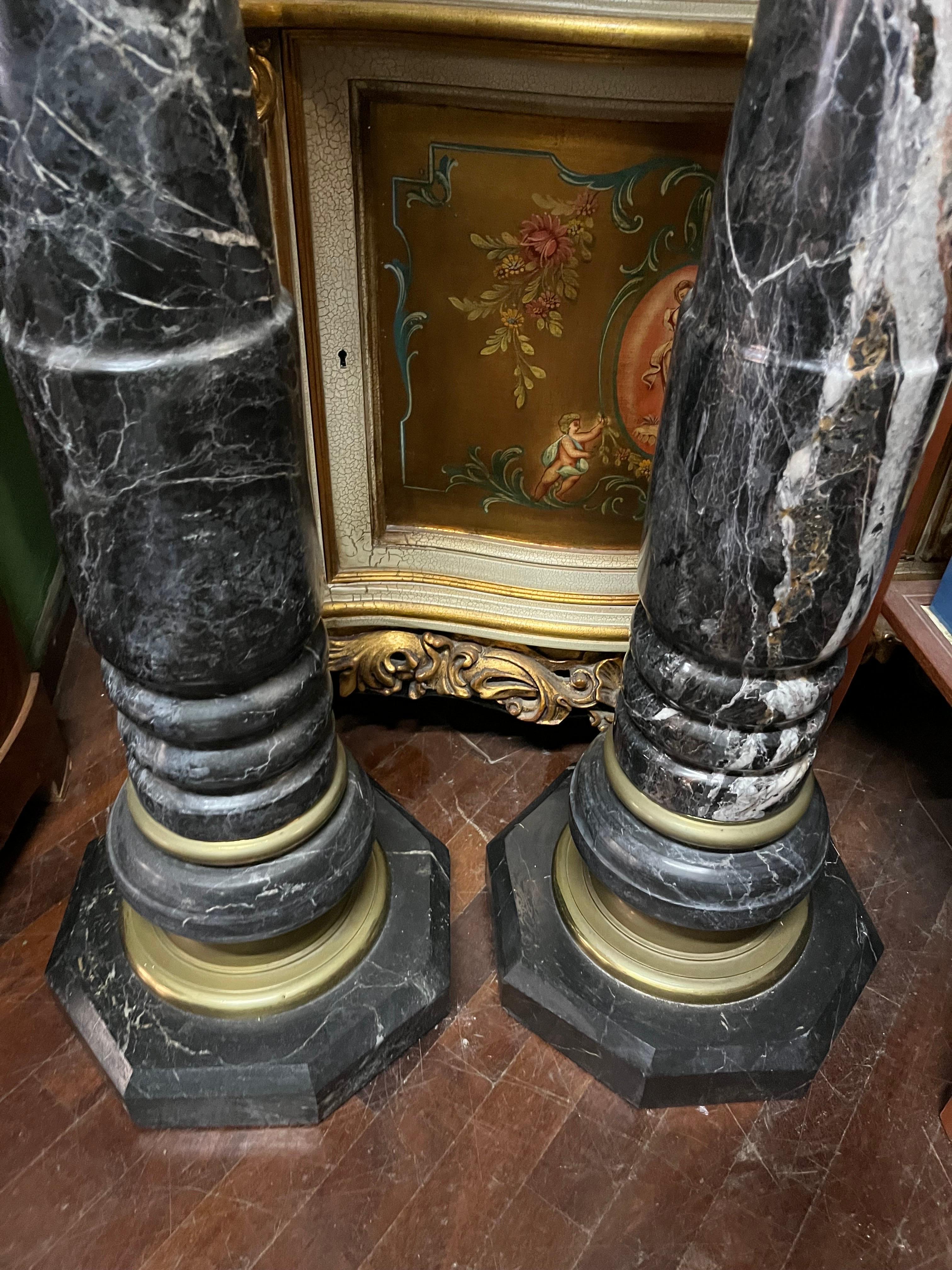 Pair of Columns in Precious Black Marble and Brass from the 1900s For Sale 1