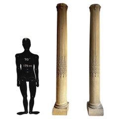 Antique Pair of columns with oak leaves in carved wood and stucco, late 19th century