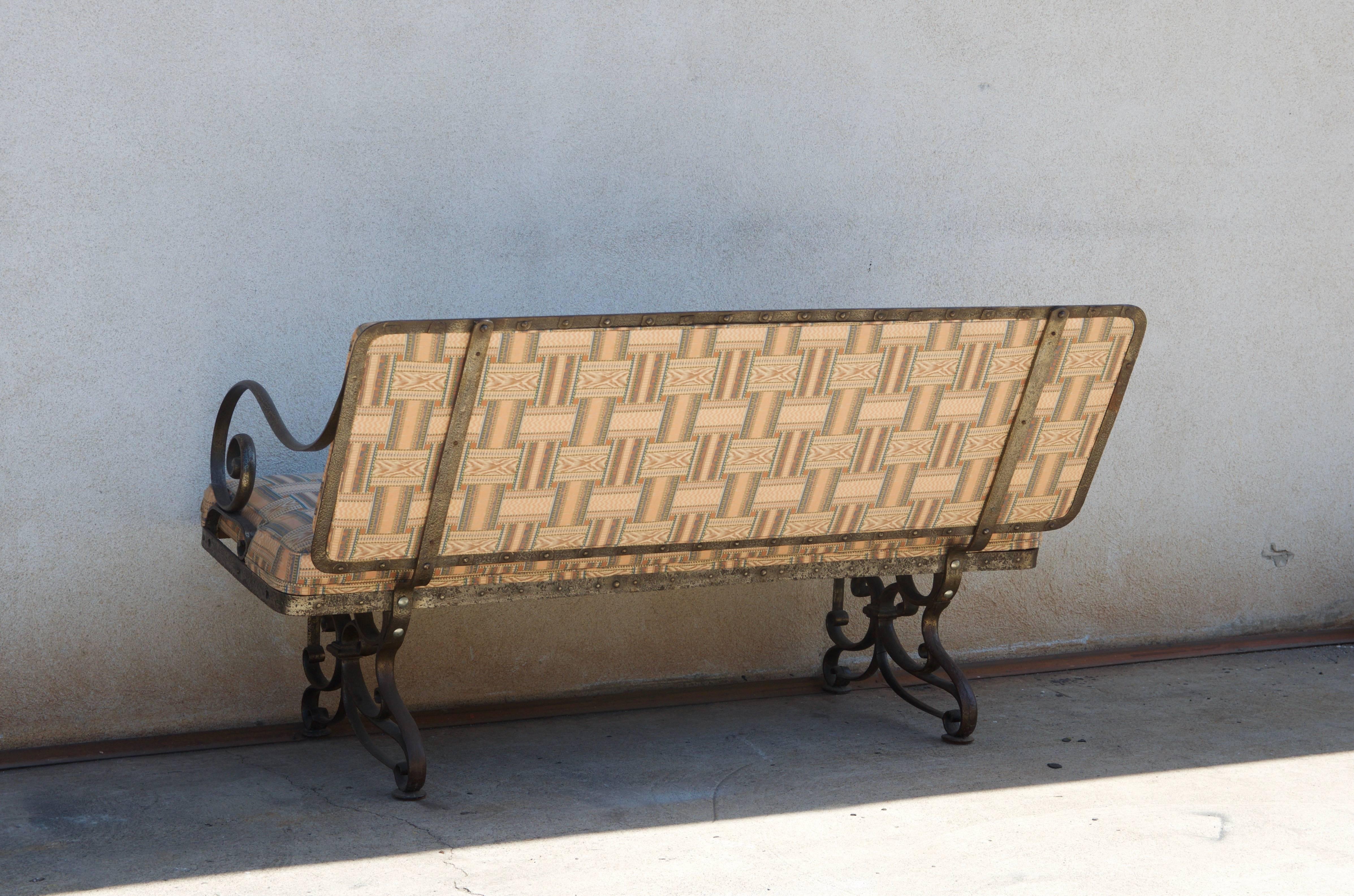Pair of Comfortable French Art Nouveau Industrial Wrought Iron Benches In Good Condition For Sale In Los Angeles, CA