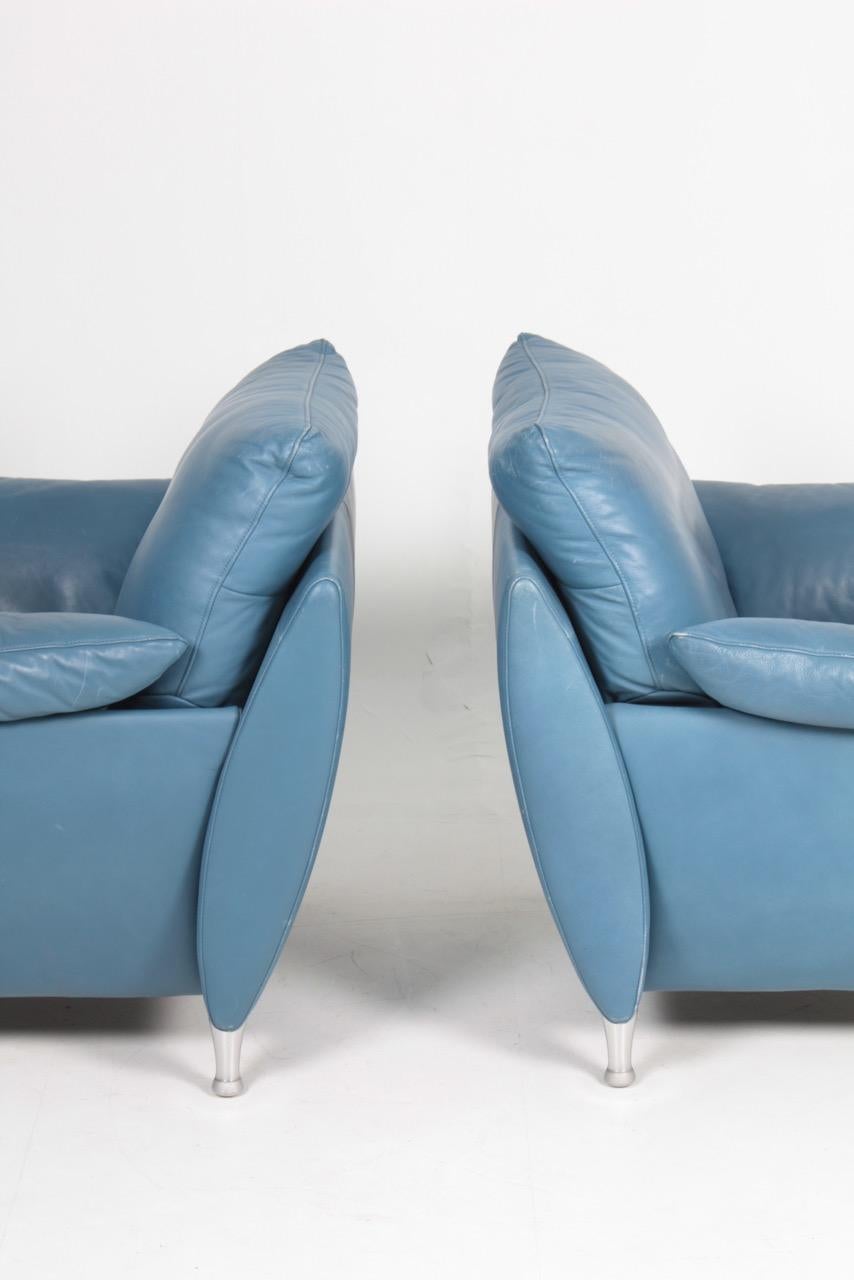 German Pair of Comfortable Modern Design Lounge Chairs in Blue Leather by Rolf Benz