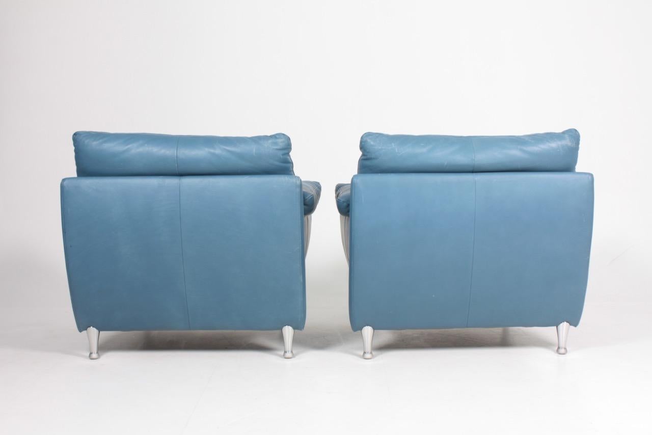 Late 20th Century Pair of Comfortable Modern Design Lounge Chairs in Blue Leather by Rolf Benz