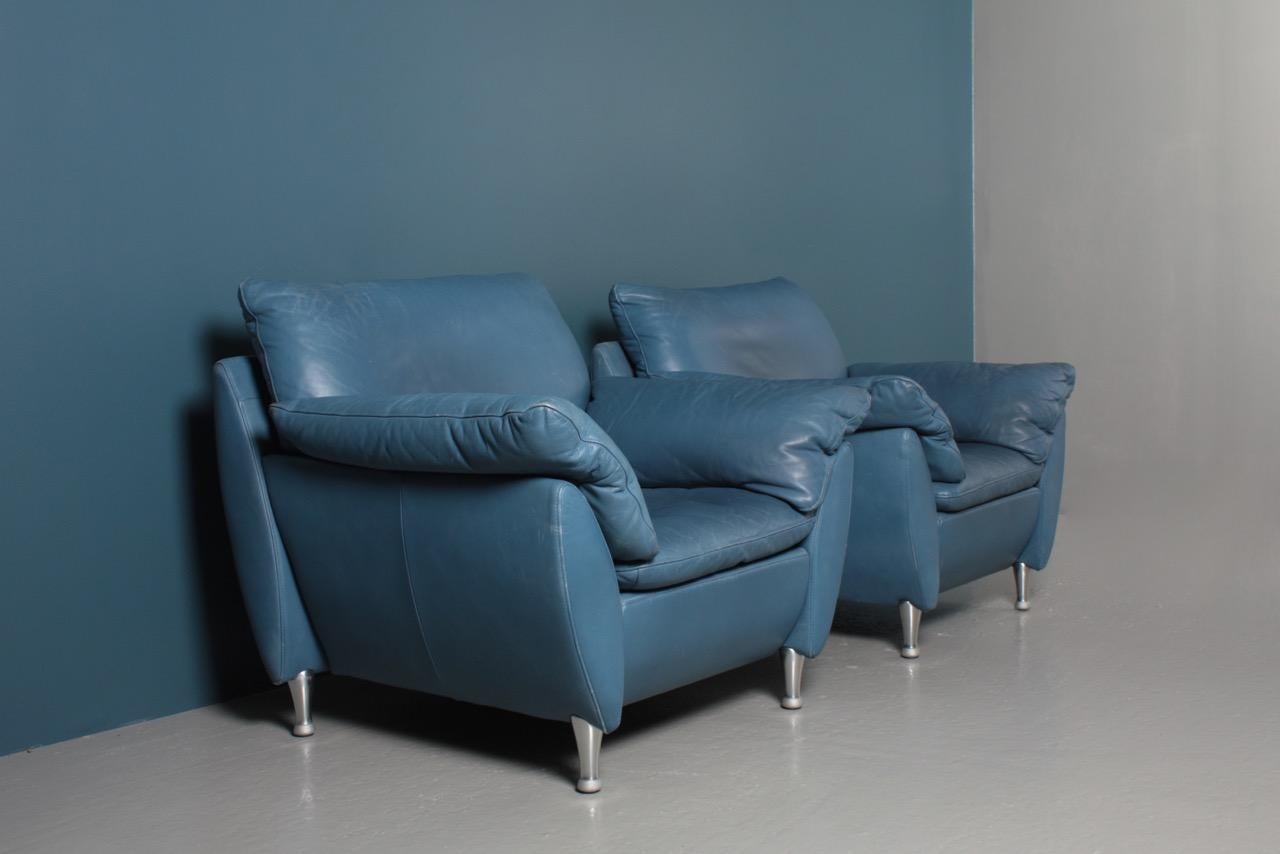 Pair of Comfortable Modern Design Lounge Chairs in Blue Leather by Rolf Benz 1