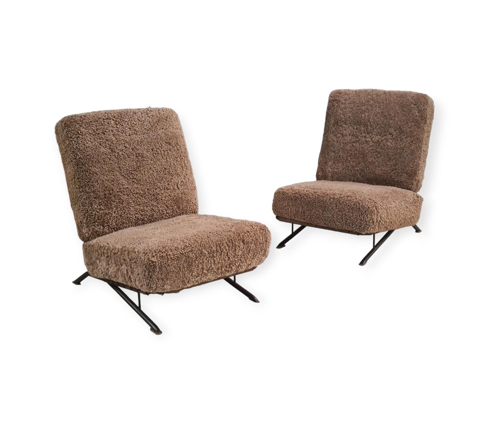 Pair of Commissioned Ilmari Tapiovaara Lounge Chairs, Merivaara 1950s For Sale 3