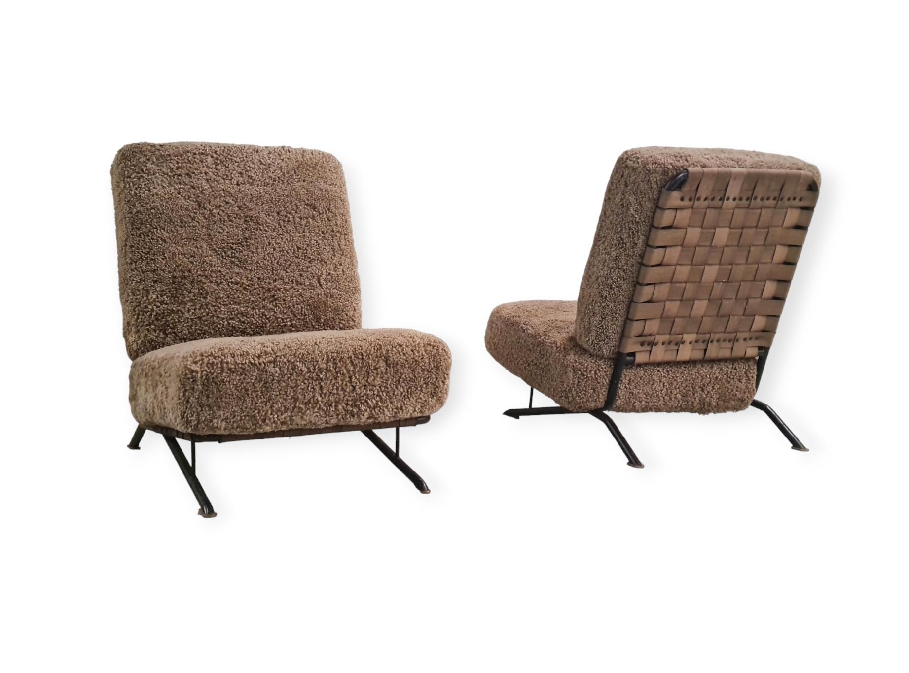 Scandinavian Modern Pair of Commissioned Ilmari Tapiovaara Lounge Chairs, Merivaara 1950s For Sale