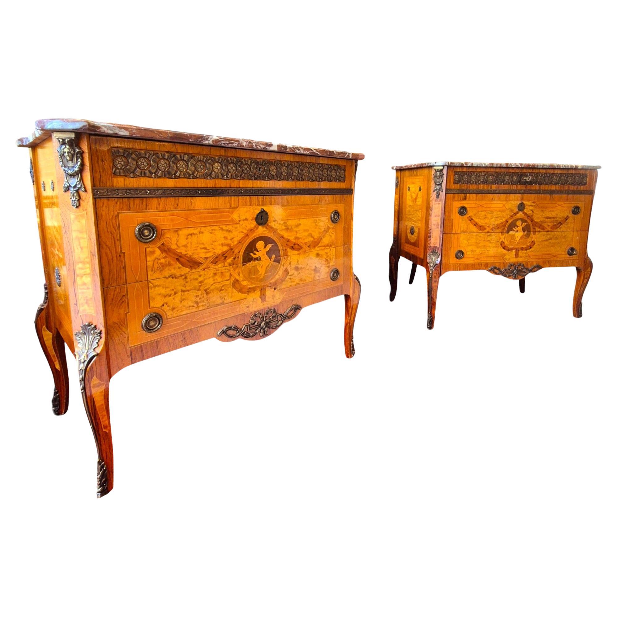 Coppia di commodes in stile Luigi XV, intarsio e bronzo dorato, XIX secolo in vendita
