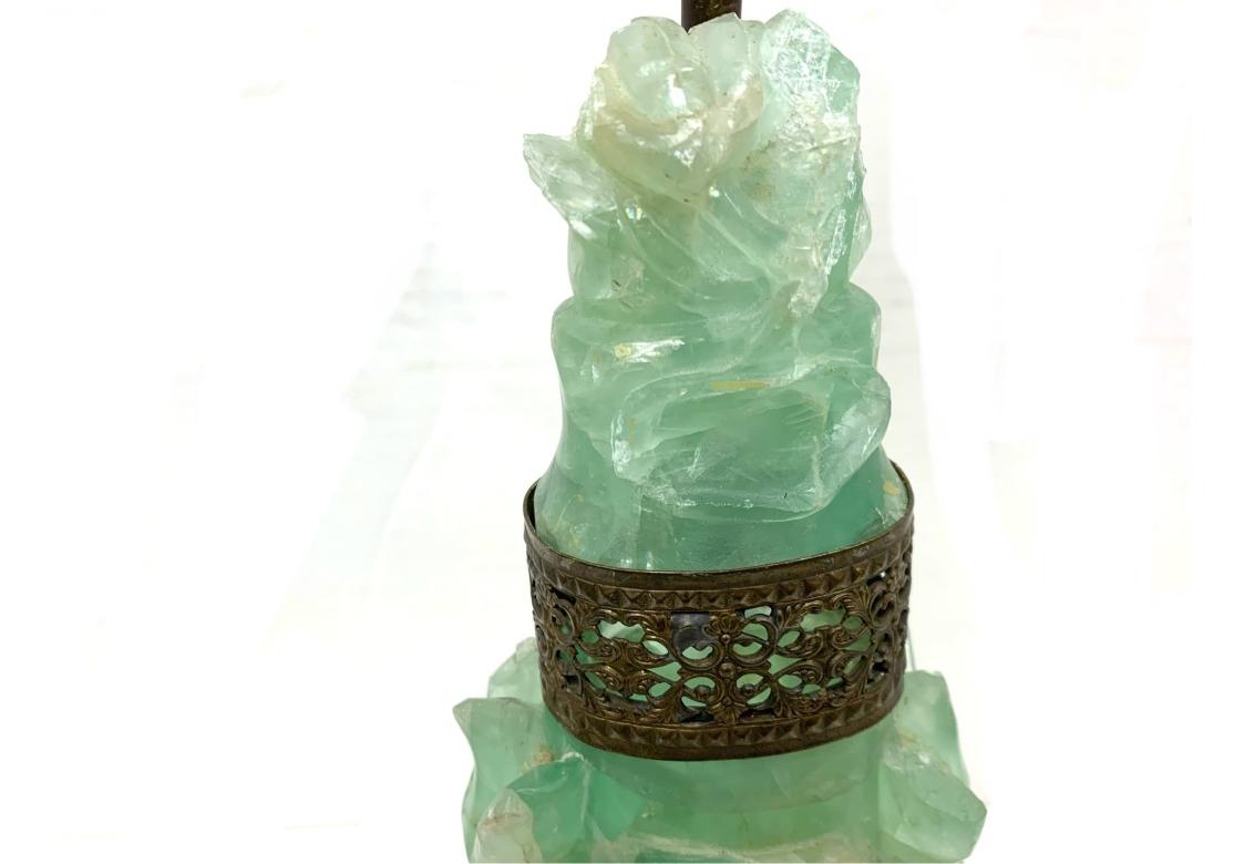 Métal Paire de lampes chinoises anciennes compatibles en quartz vert sculpté à la main en vente
