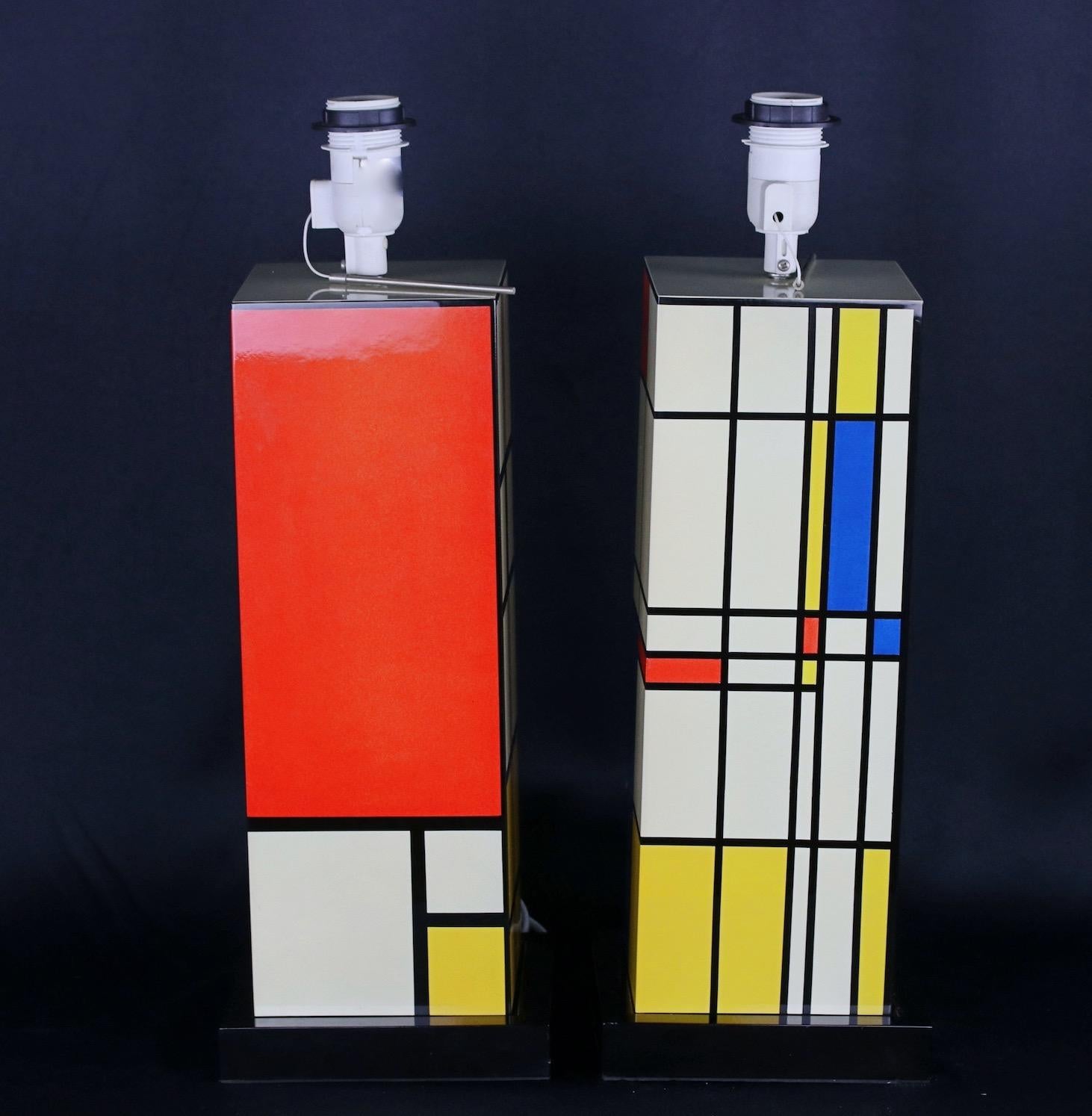 Composition Paire de lampes des années 1960, style Piet Mondrian  en vente