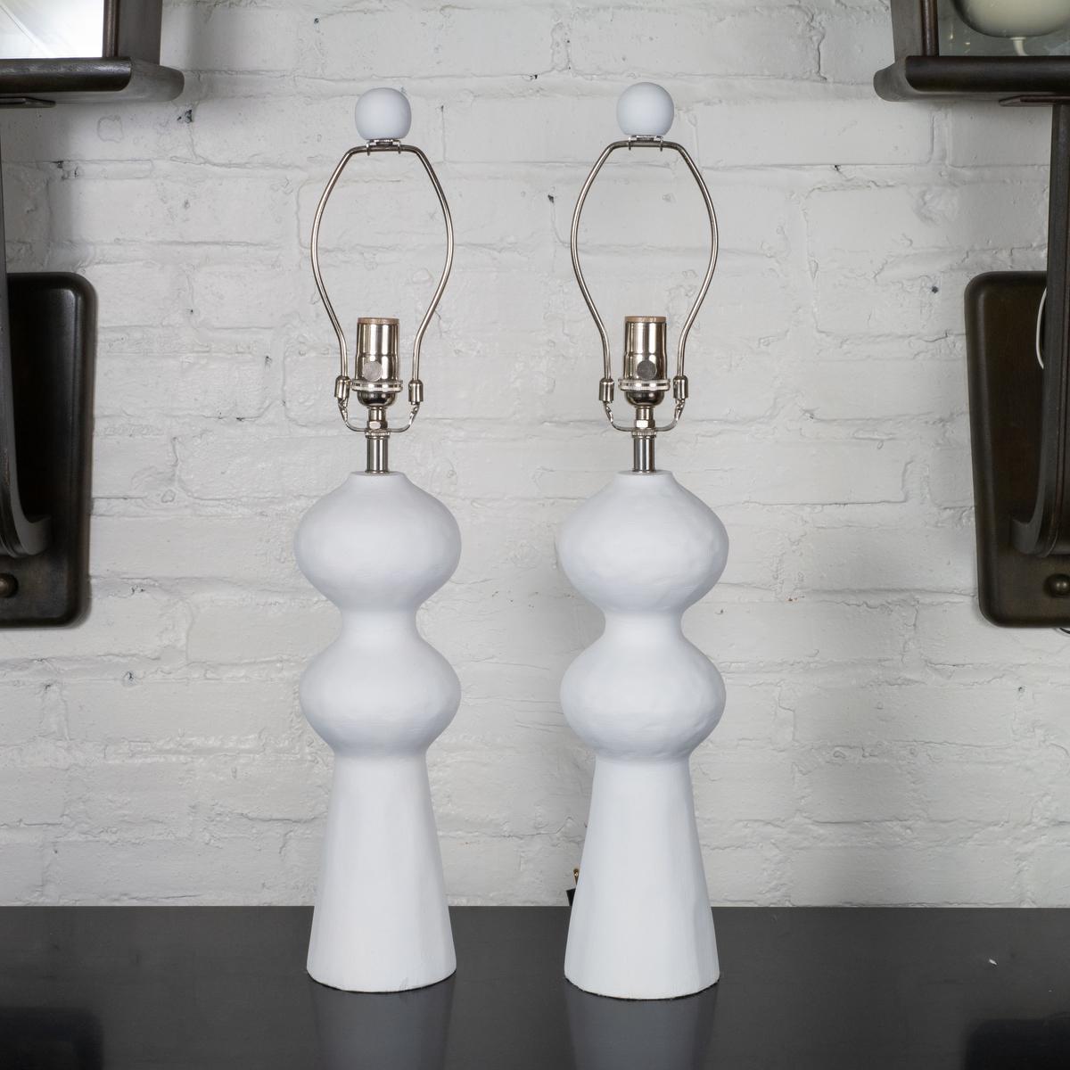 Organic Modern Pair of composition organic table lamps For Sale