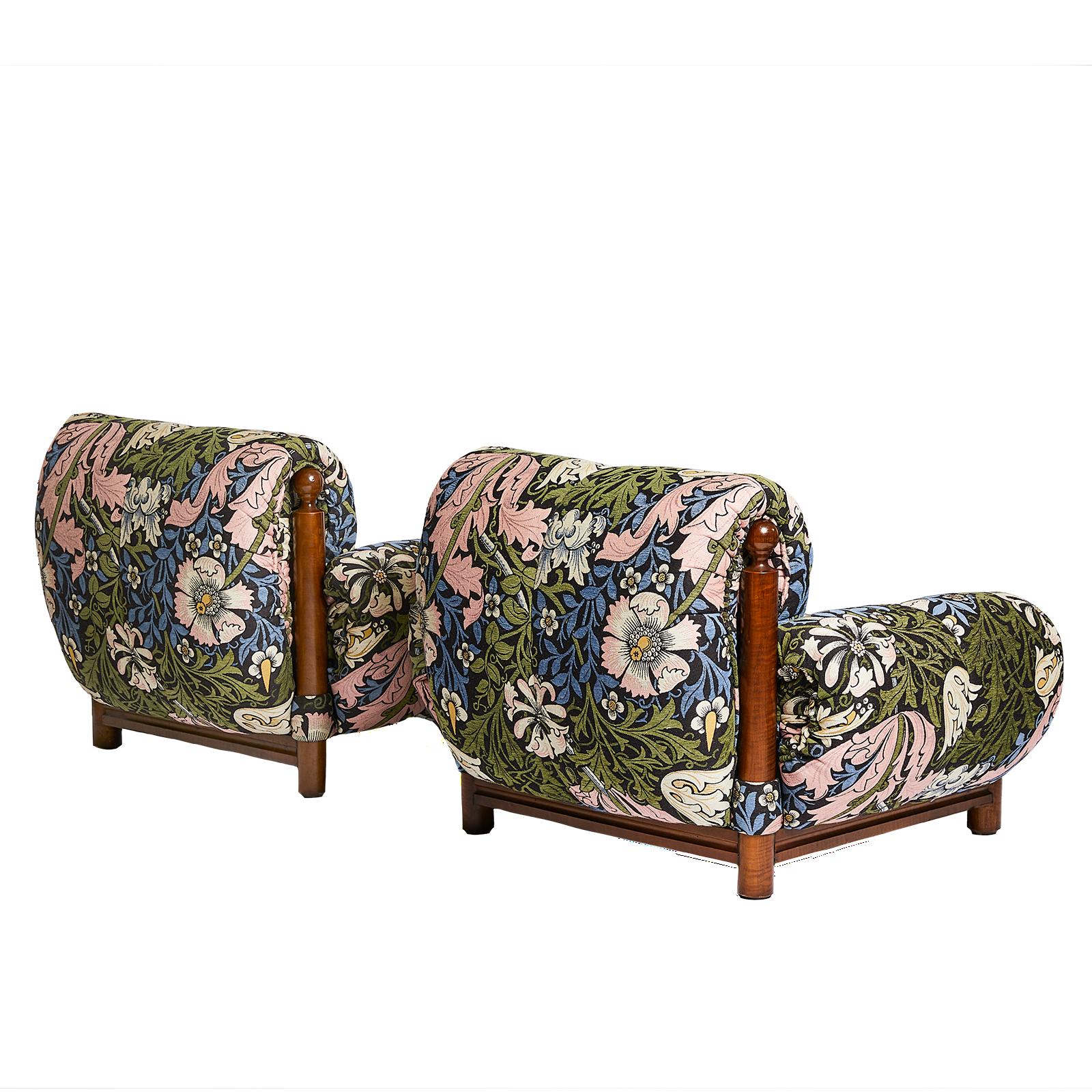 Pair of COMPTON Italian Armchairs, 1970s - COMPTON Onyx Jacquard In Excellent Condition In New York, NY