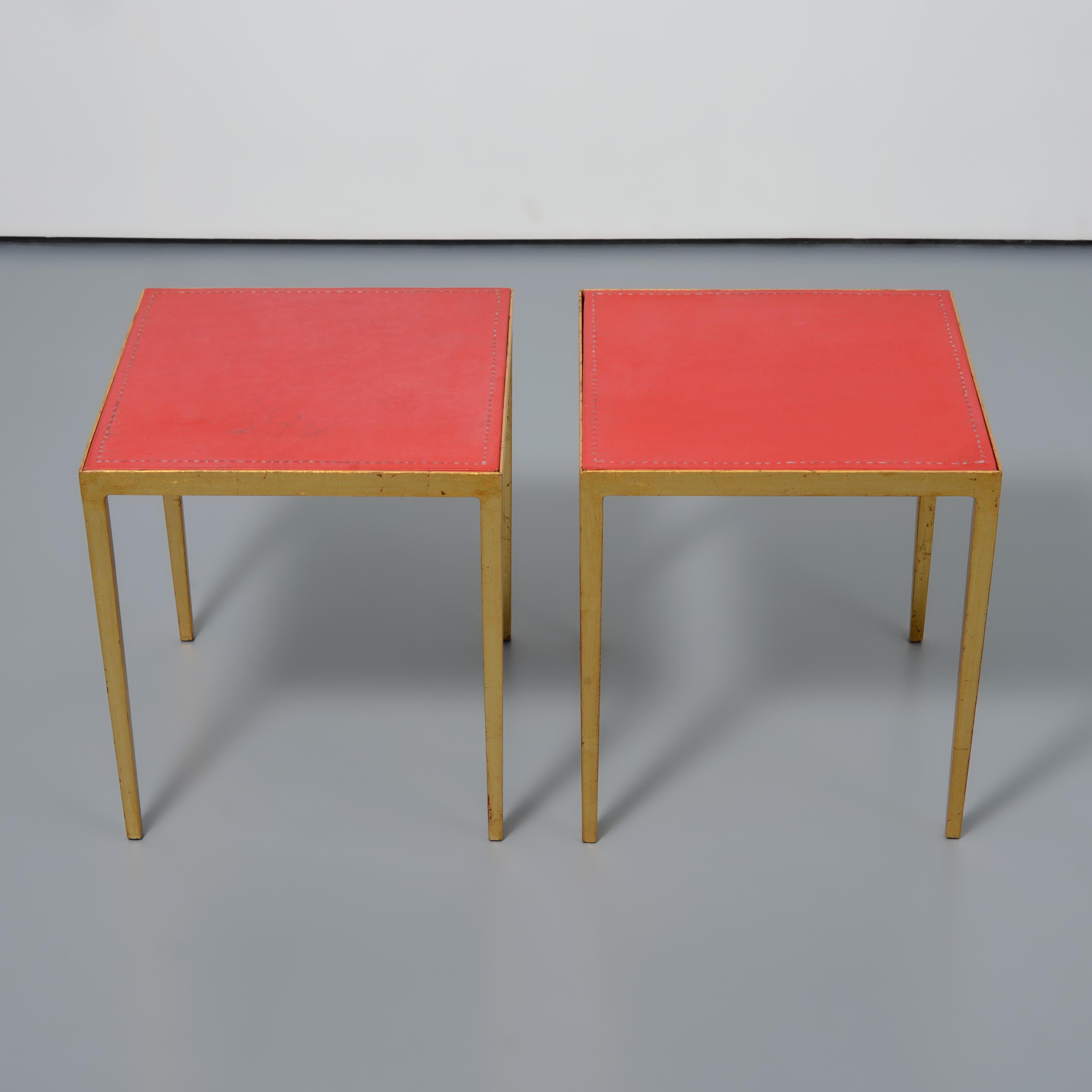 Moderne Paire de tables d'appoint Comte, à la manière de Jean Michel Frank en vente
