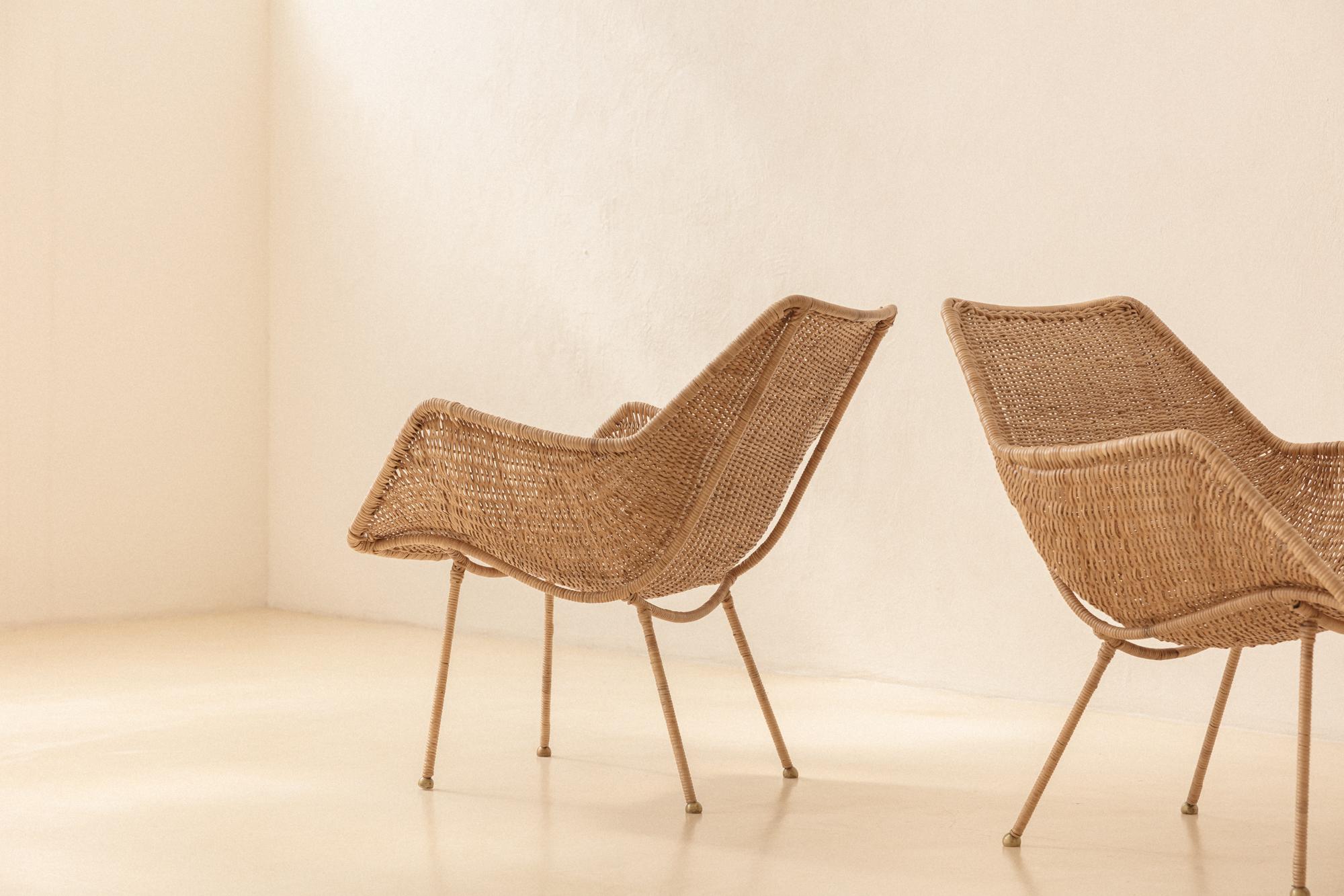 Pair of Concha Wicker Armchairs Carlo Hauner and Martin Eisler circa 1953 Brazil In Good Condition For Sale In New York, NY