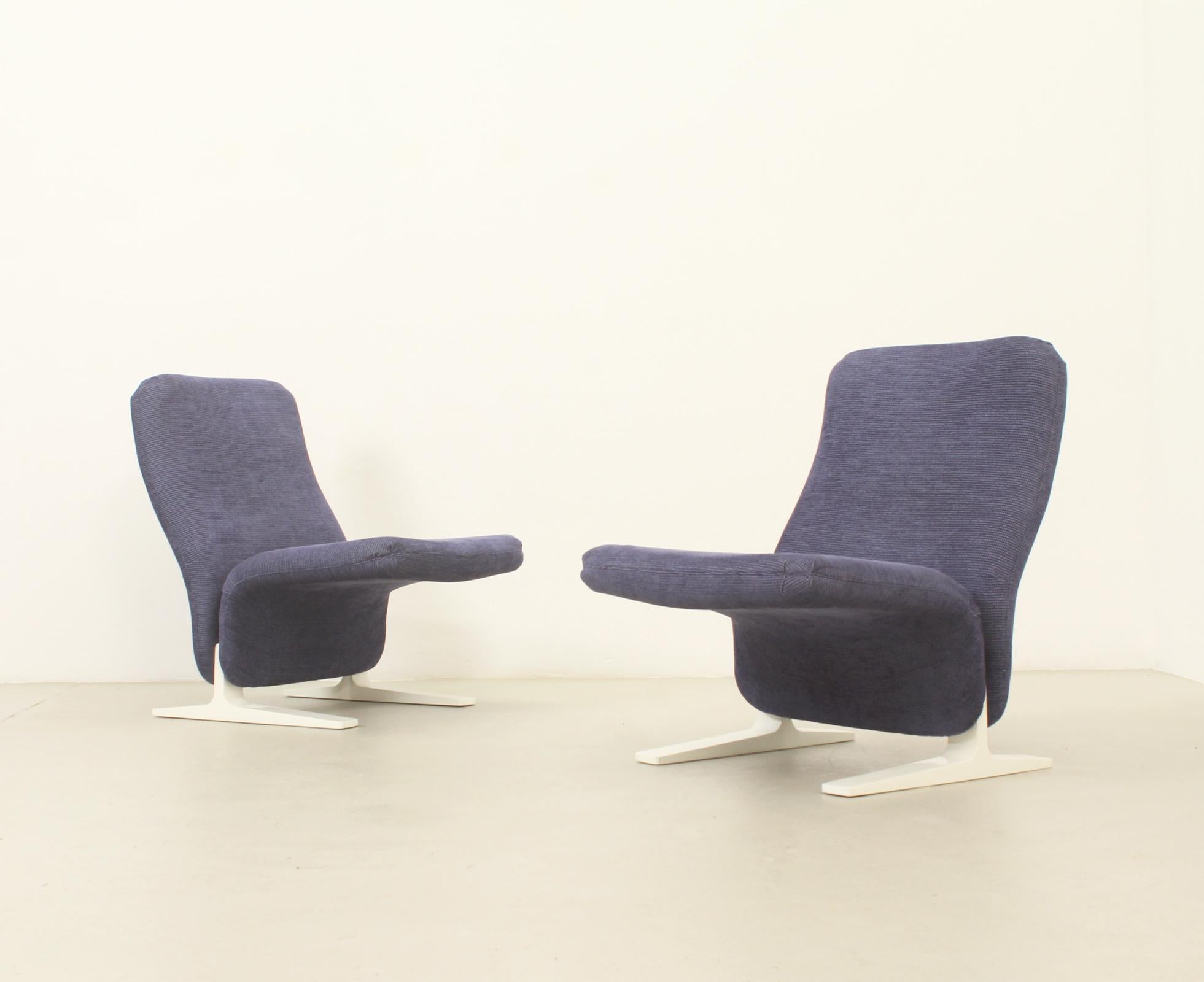 Ein Paar Concorde-Loungesessel von Pierre Paulin für Artifort, 1966 im Zustand „Gut“ im Angebot in Barcelona, ES