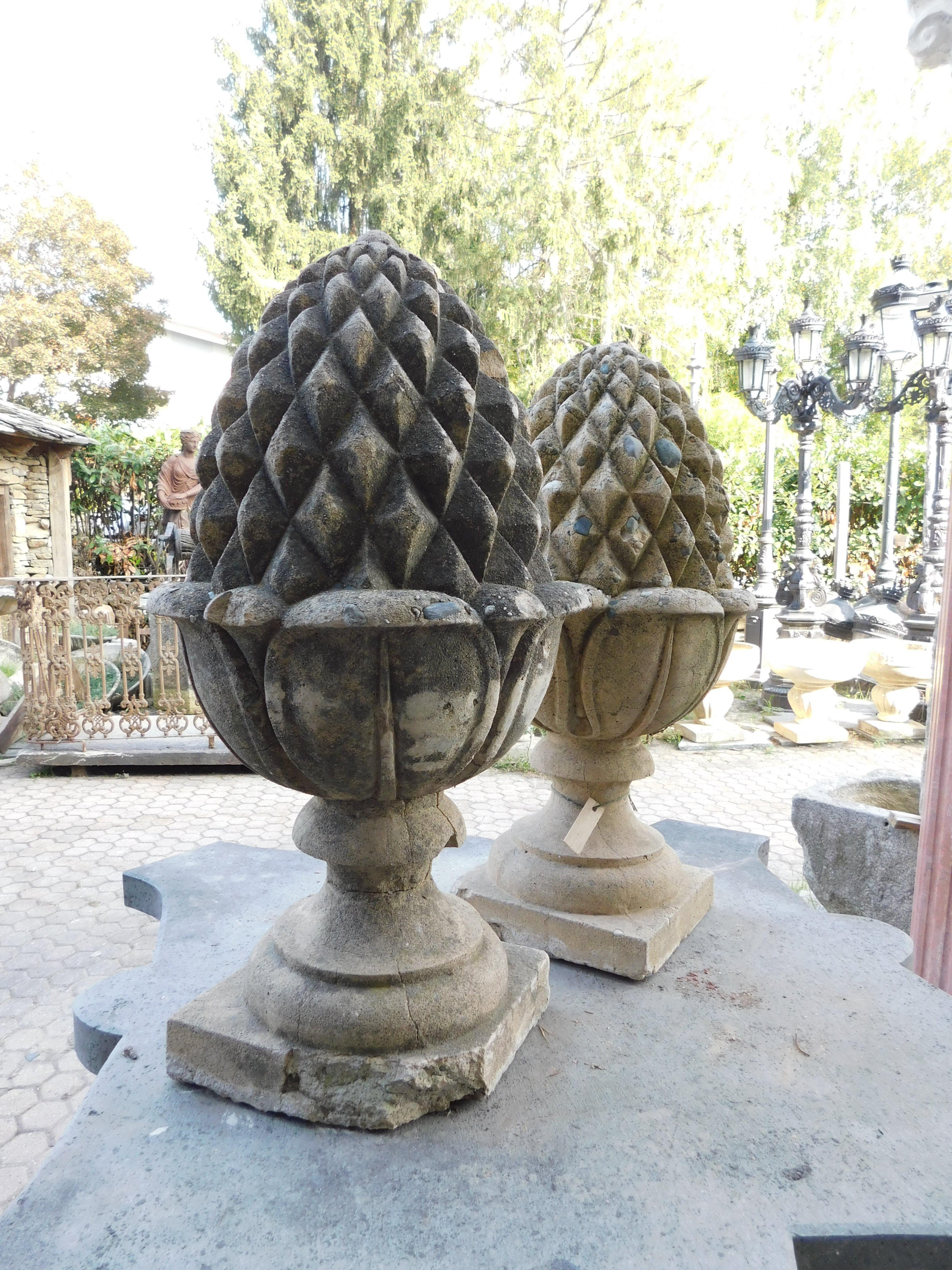 20th Century Pair of concrete pine cones, column or outdoor decoration, Italy For Sale