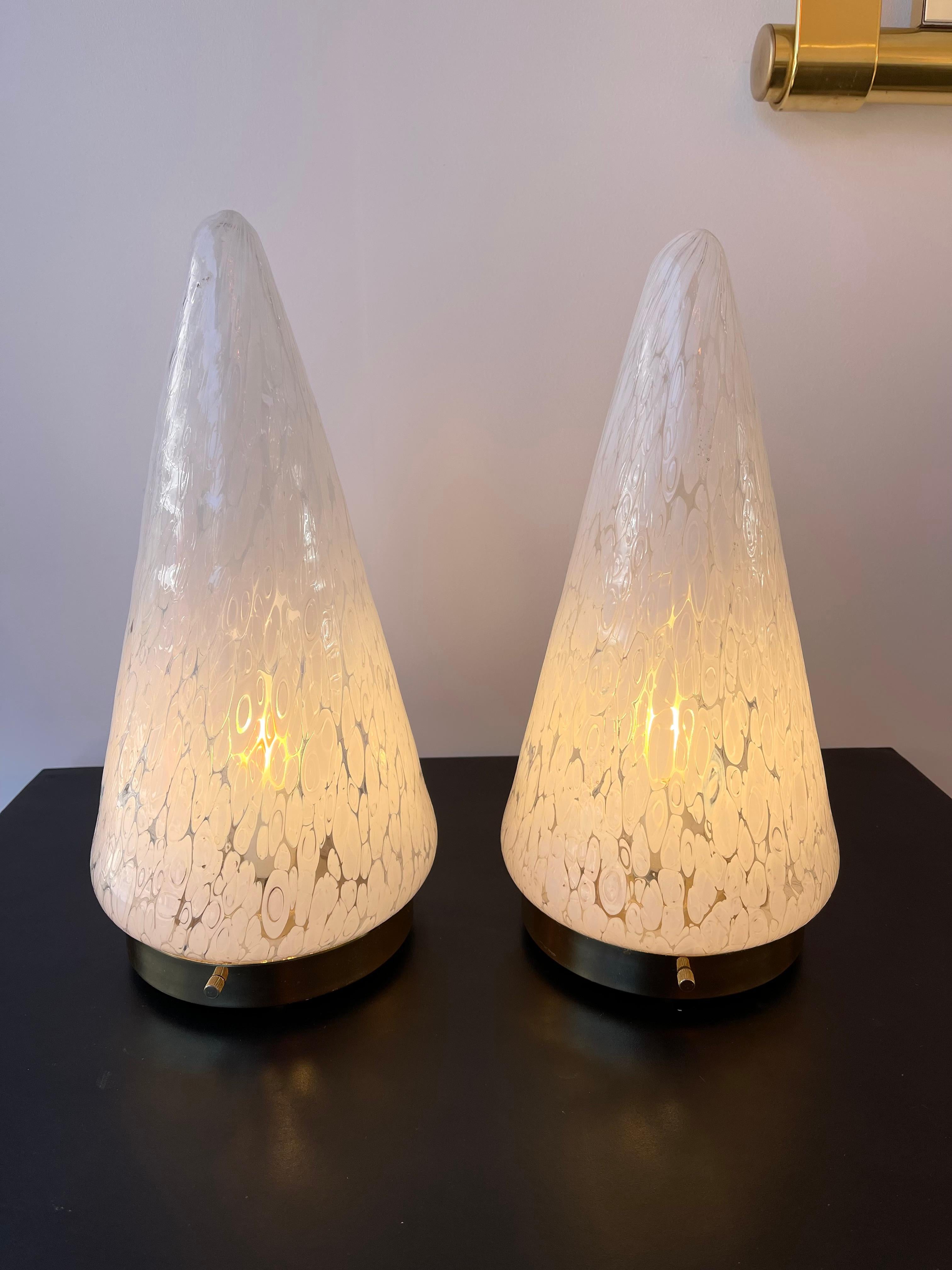 Pair of Cone Lamps Murano Glass and Brass by Esperia. Italy, 1970s For Sale 4
