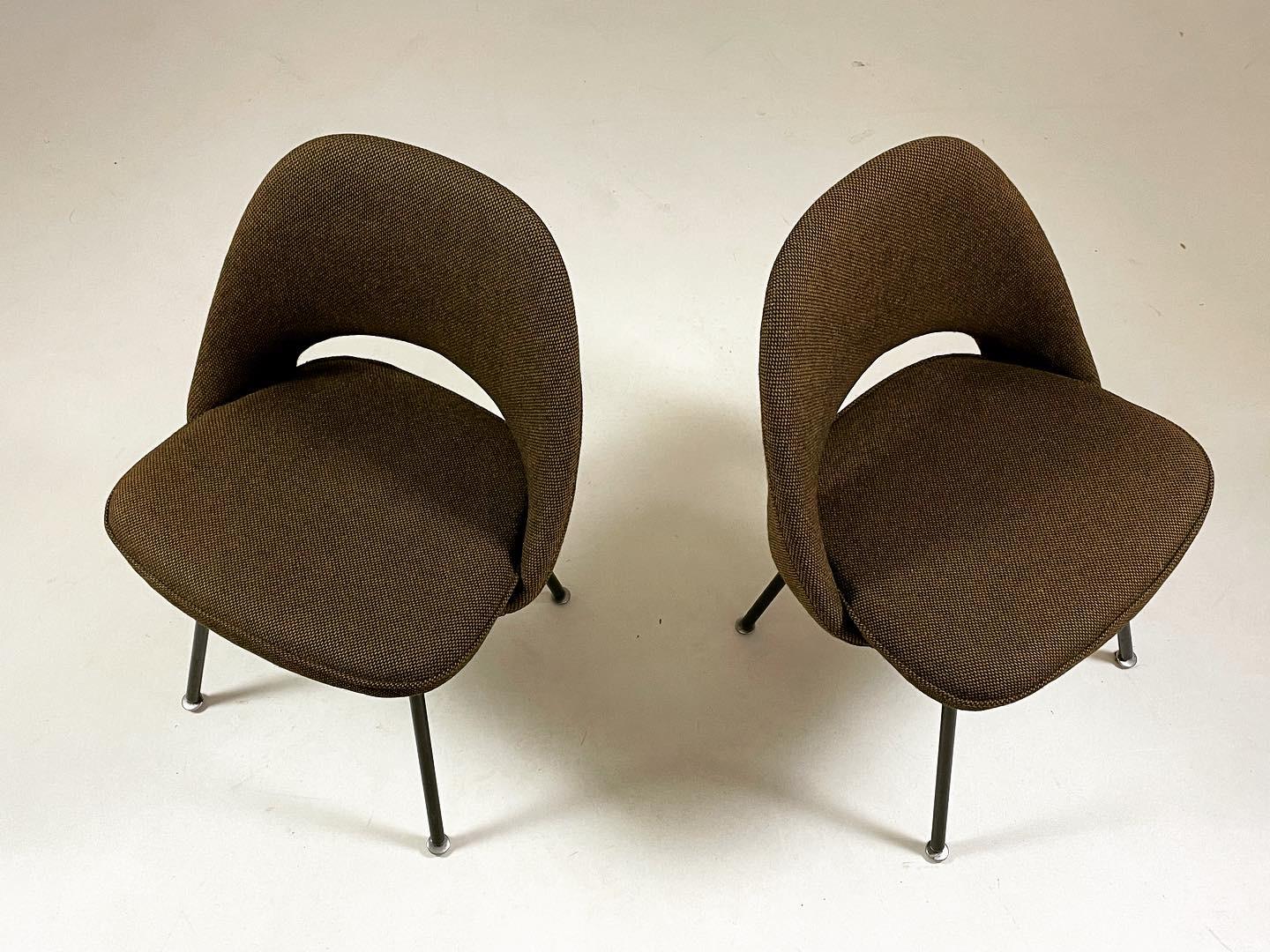 Pair of Conference Chairs by Eero Saarinen, Knoll International, 1960 For Sale 6