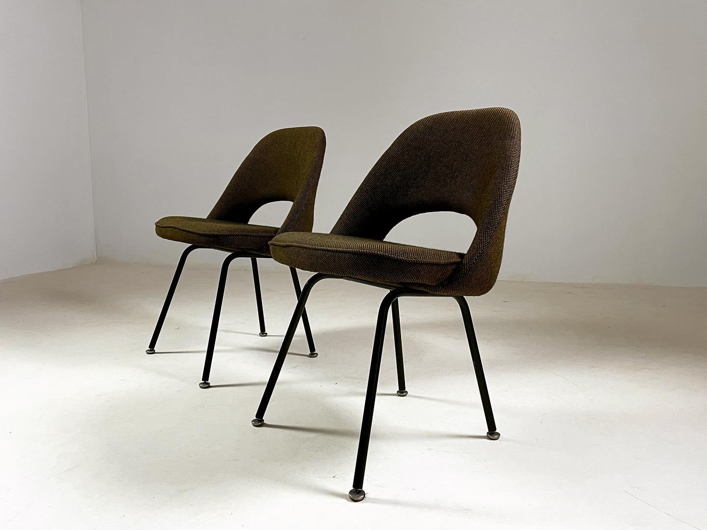 Pair of Conference Chairs by Eero Saarinen, Knoll International, 1960 For Sale 8