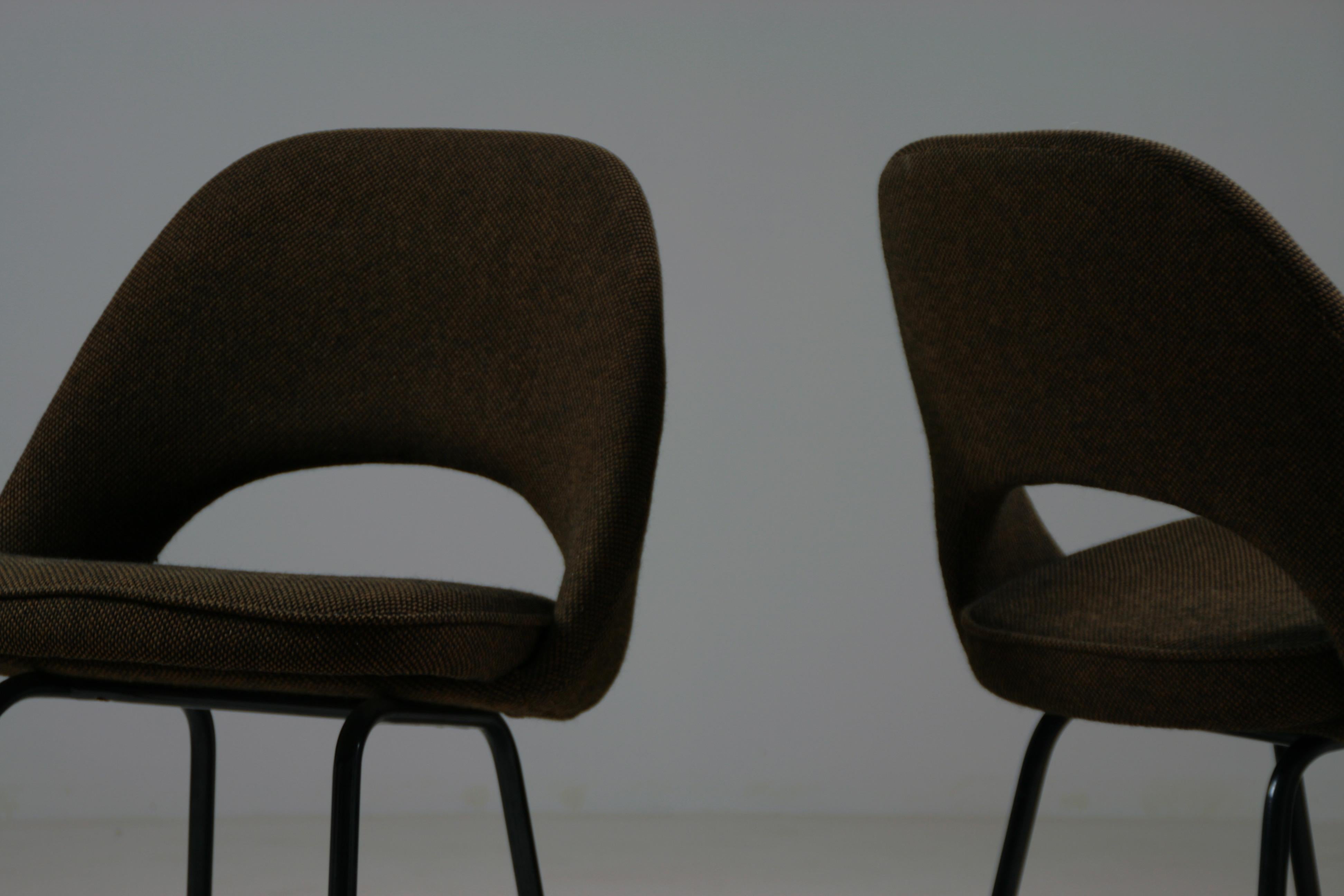 American Pair of Conference Chairs by Eero Saarinen, Knoll International, 1960 For Sale