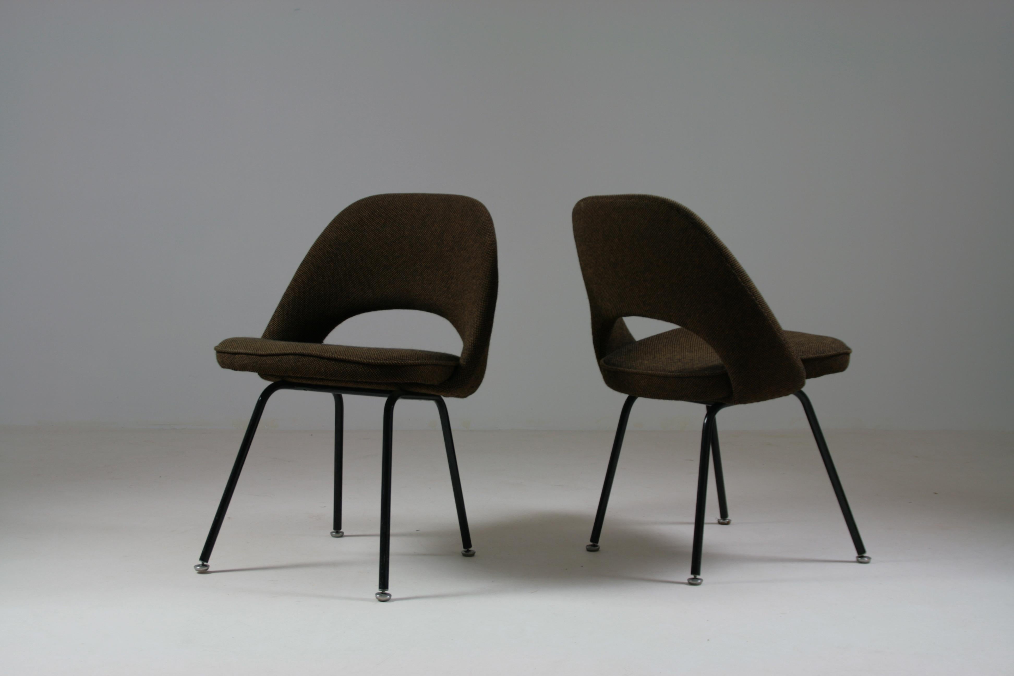 20th Century Pair of Conference Chairs by Eero Saarinen, Knoll International, 1960 For Sale
