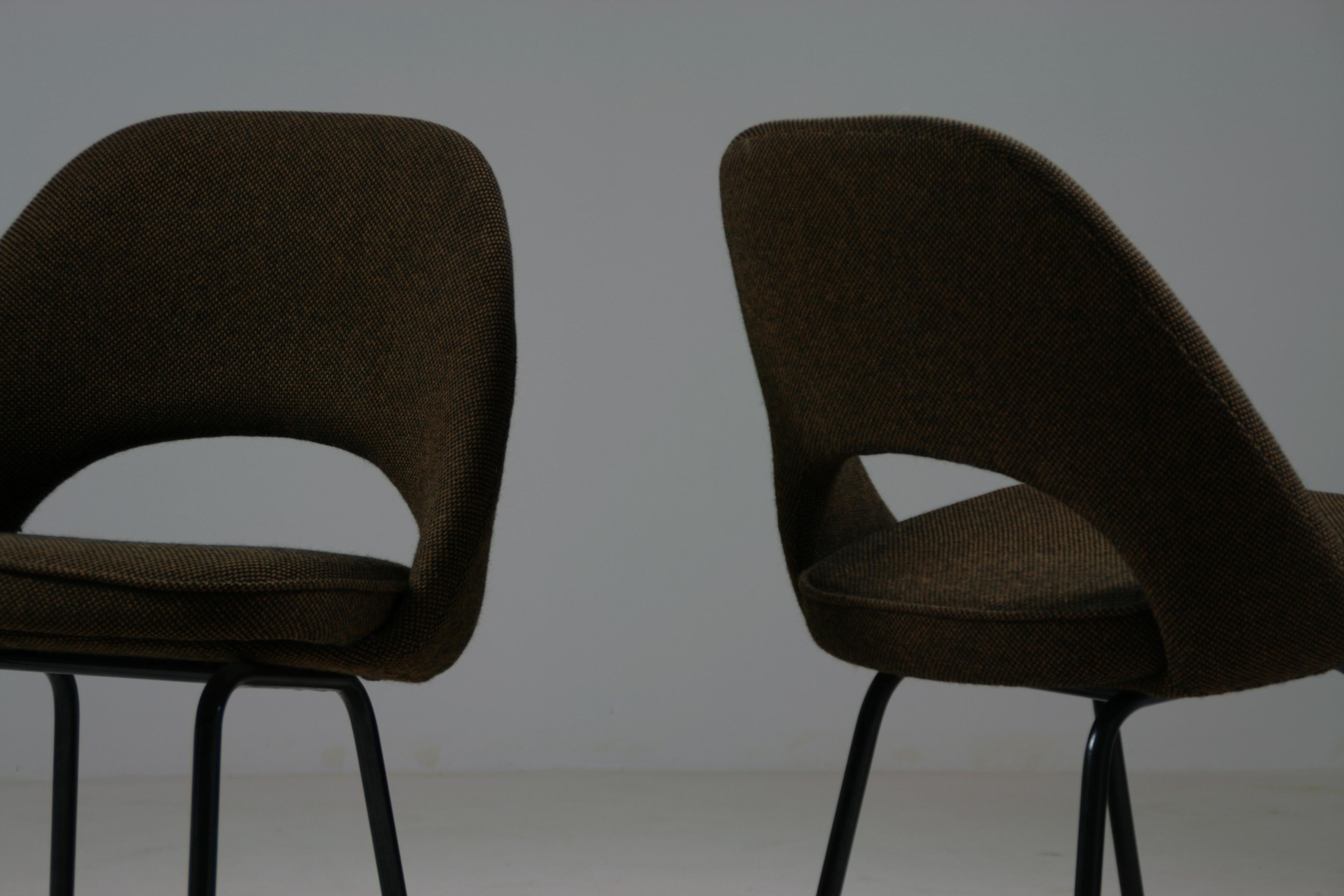 Upholstery Pair of Conference Chairs by Eero Saarinen, Knoll International, 1960 For Sale