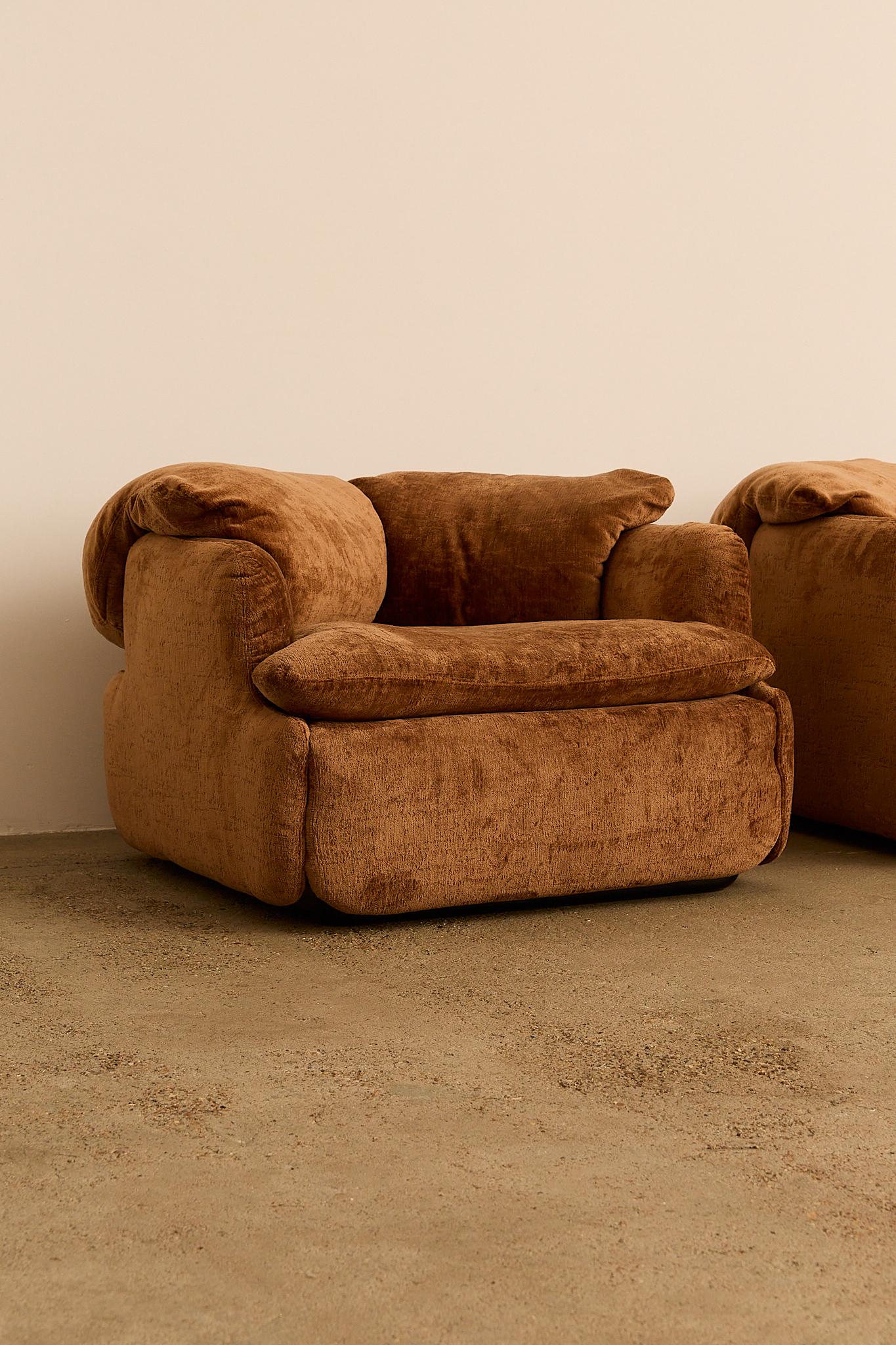 Moderne Paire de fauteuils confidentiels d'Alberto Rosselli pour Saporiti en vente