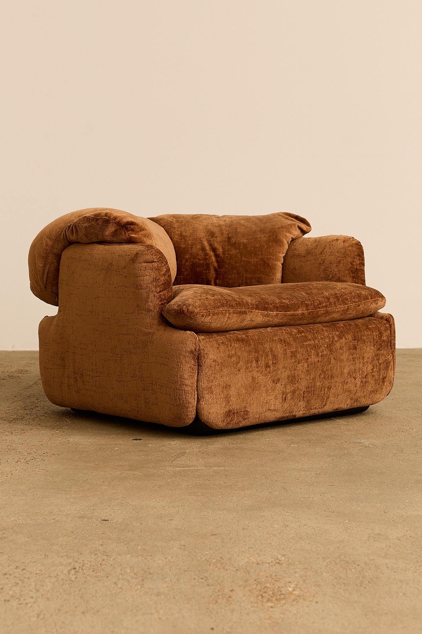 Tissu d'ameublement Paire de fauteuils confidentiels d'Alberto Rosselli pour Saporiti en vente