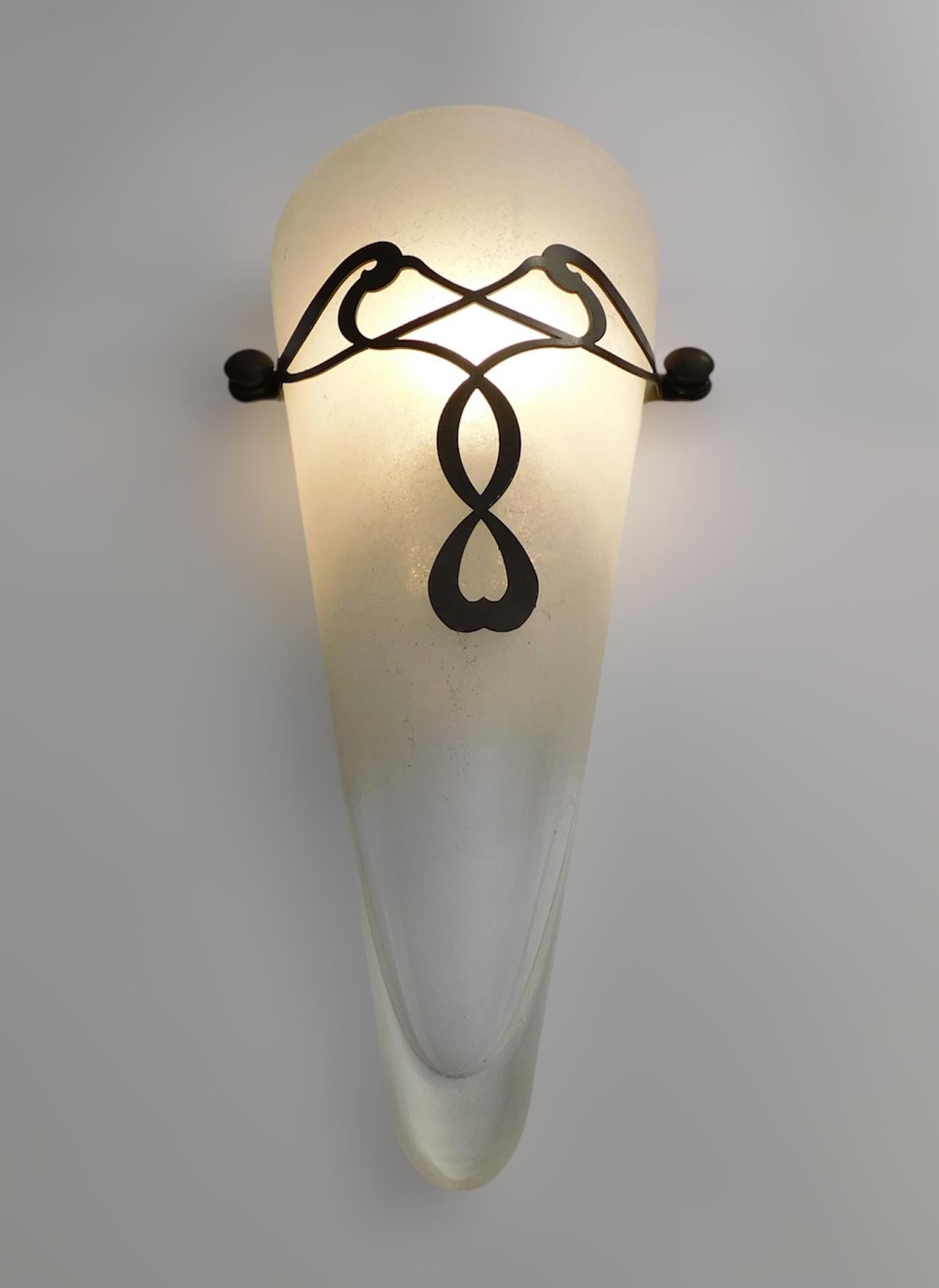 Pair of Conical Murano Sconces, 2 Pairs Available en vente 3