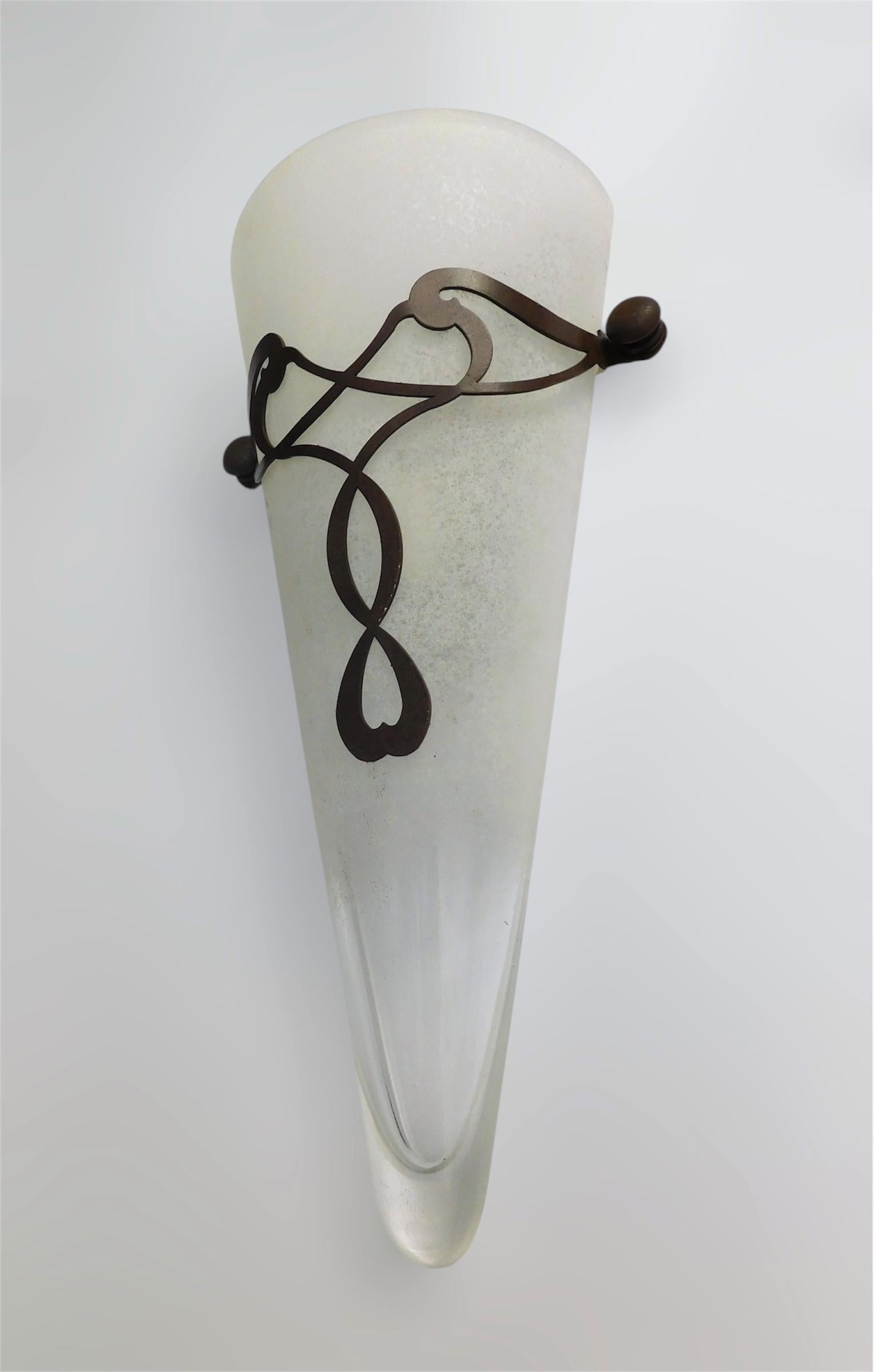 Pair of Conical Murano Sconces, 2 Pairs Available Bon état - En vente à Los Angeles, CA