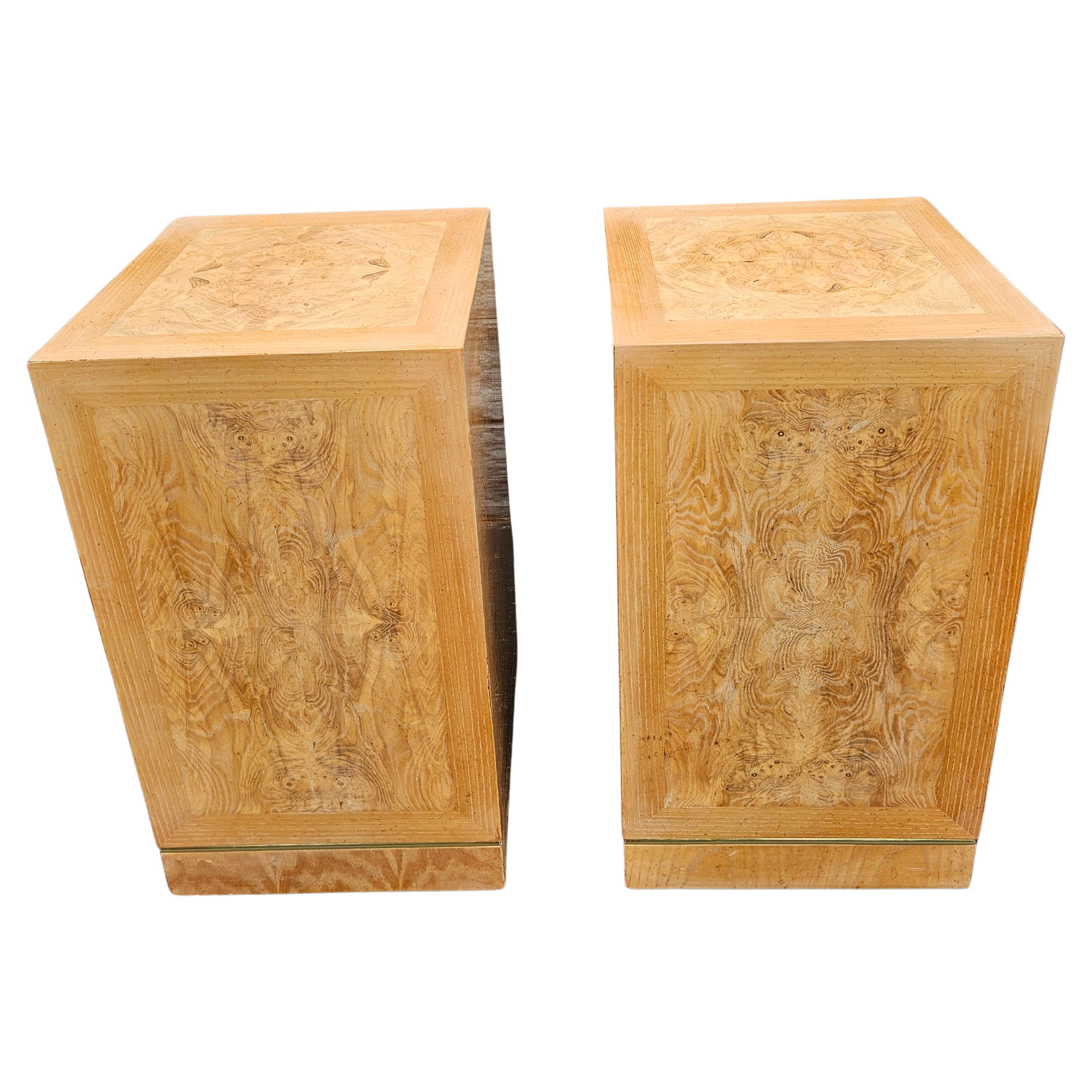 Pareja De Pedestales / Columnas De Bandas Y Burl De Mitad Del Siglo XX Connoisseur By Heritage. Mide 16